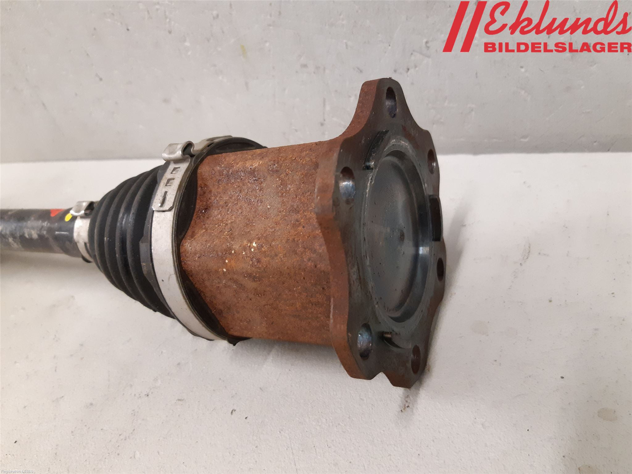 Audi A3/S3 8V 13-20 Drivaxel Fram Vänster