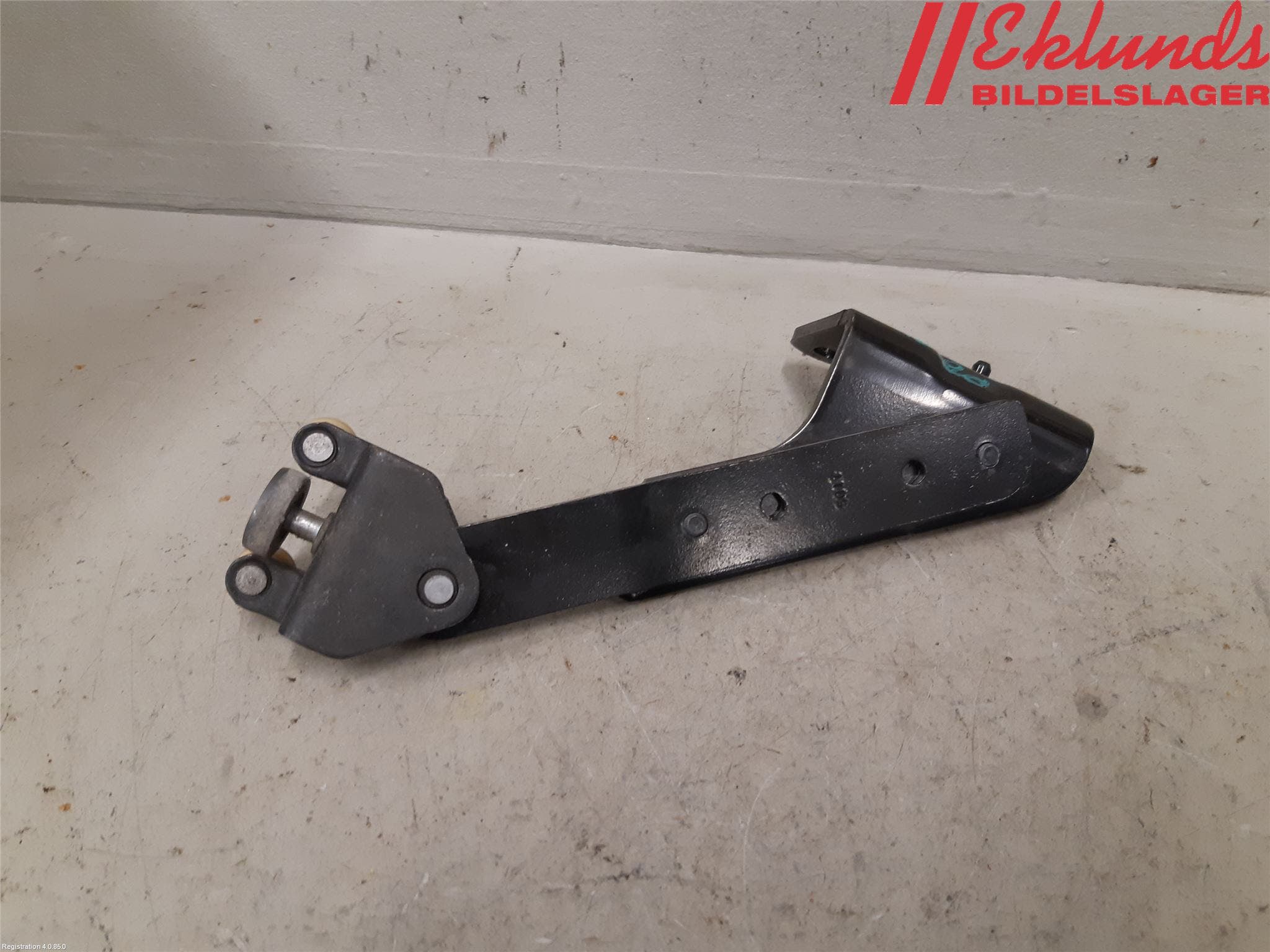 Toyota PROACE II 16- Dörrgångjärn