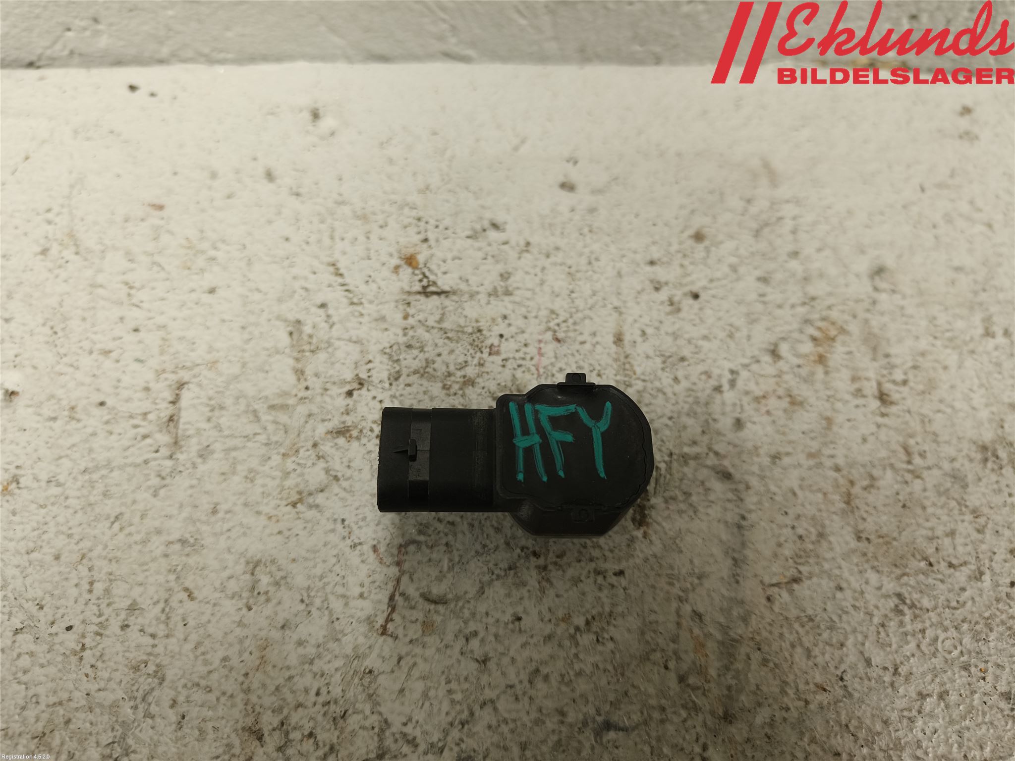 Volkswagen VW PASSAT 11-14 Parkeringshjälp Frontsensor