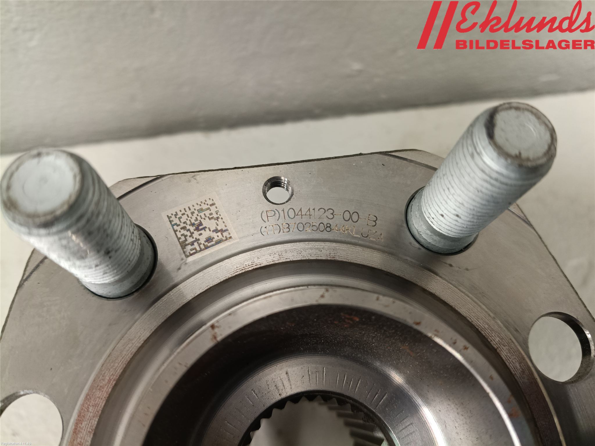 Tesla MODEL Y 21- Nav Bak