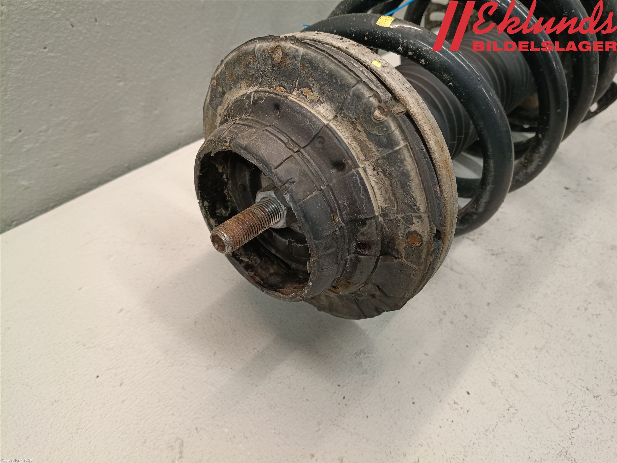 Volkswagen VW TRANSP/CARAVELLE (T5) 04-15 Fjäderben Fram Höger