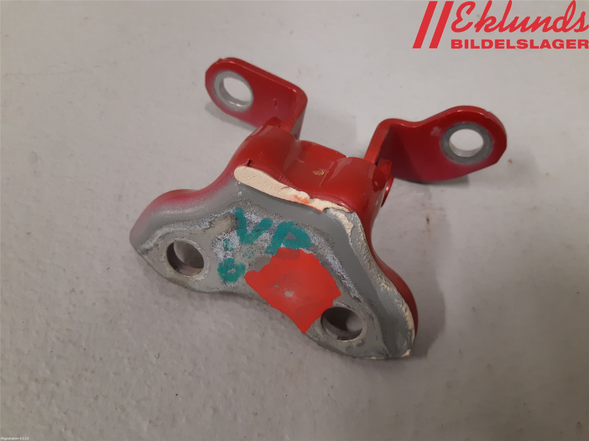 Toyota AURIS 13-19 Dörrgångjärn