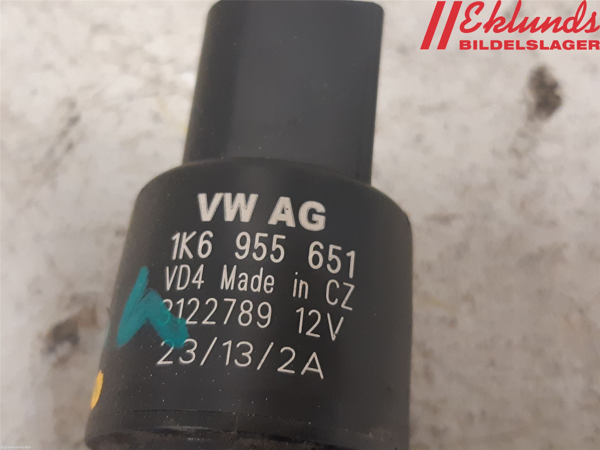 Volkswagen VW PASSAT 11-14 Spolarpump Vindruta