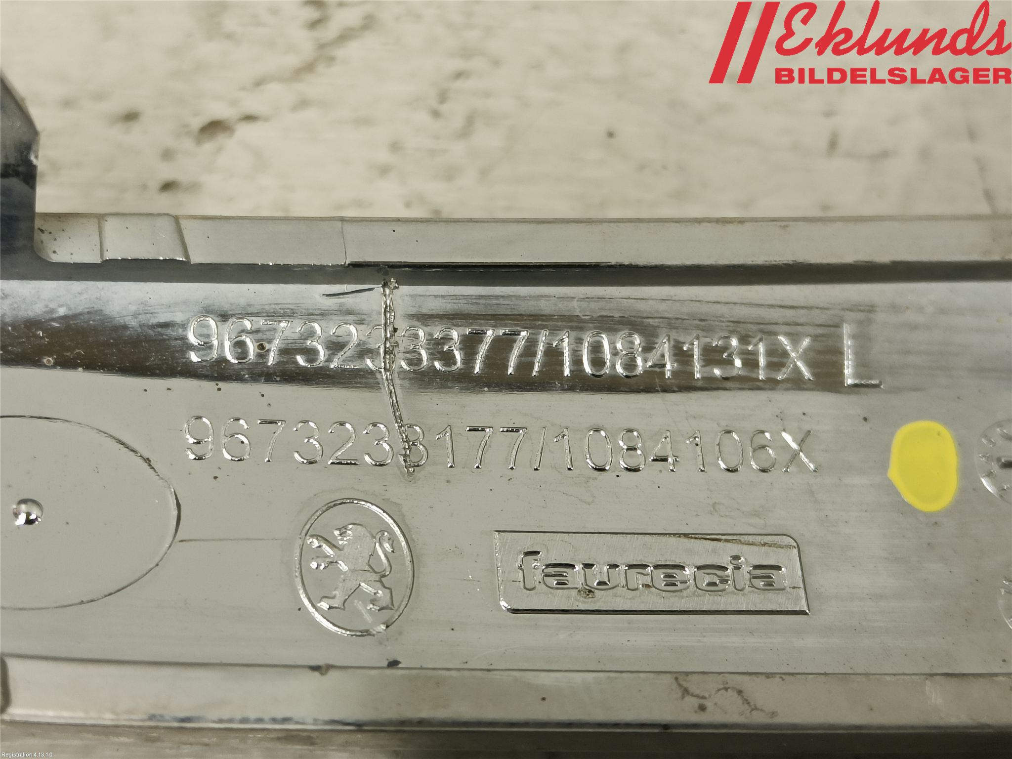 Peugeot 208 12-15 Dimljussarg Fram