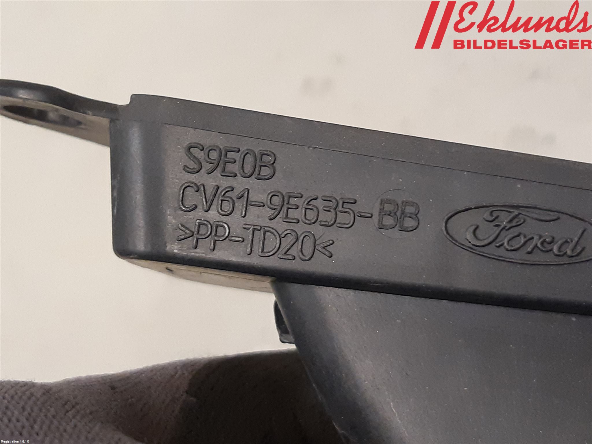 Ford FOCUS 11-14 Förg-Bälg-Rör Mot Luftr