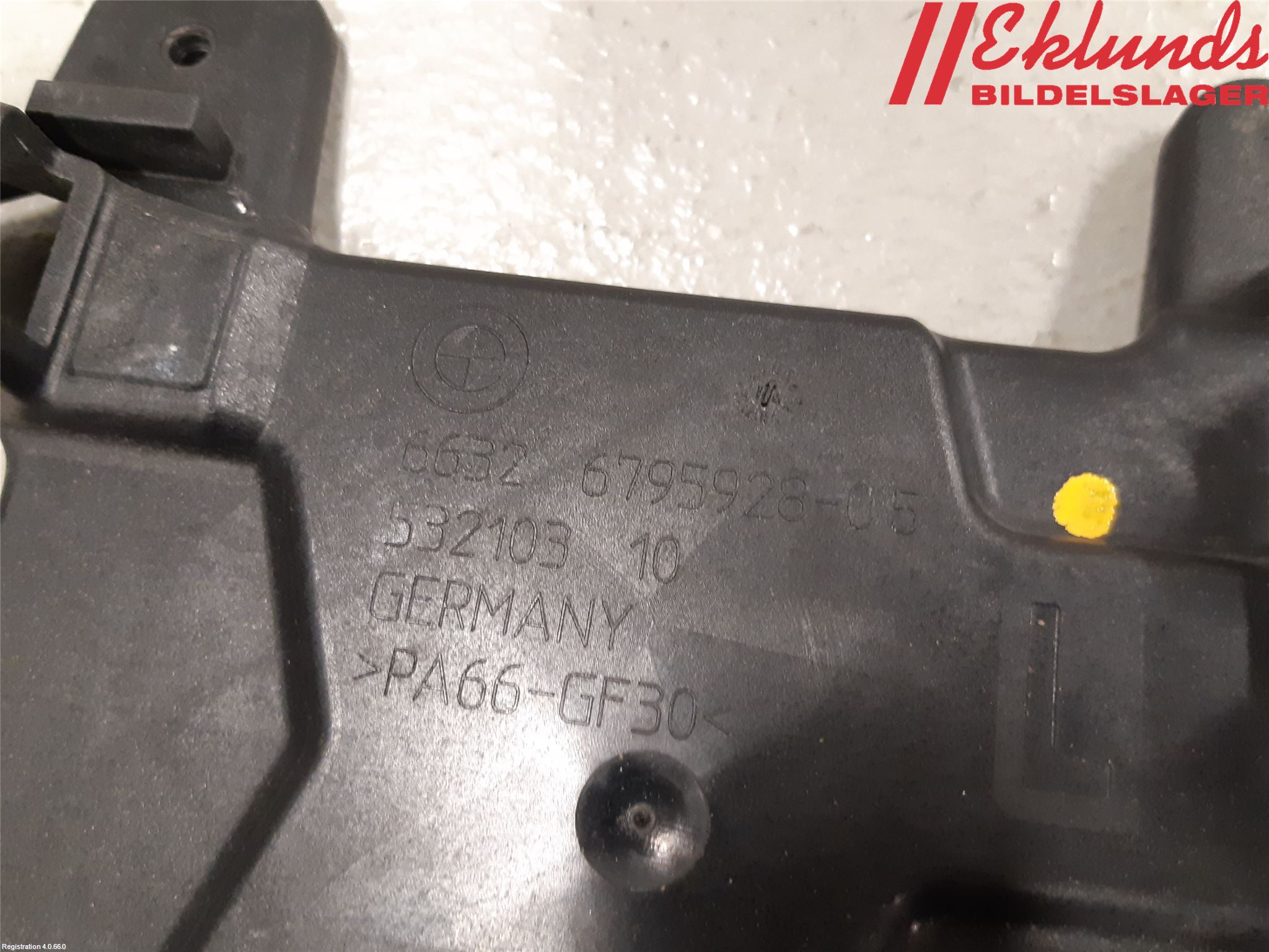 BMW 4 F32/F33/F82/F83 13-20 Stötfångarfäste Bak Vä