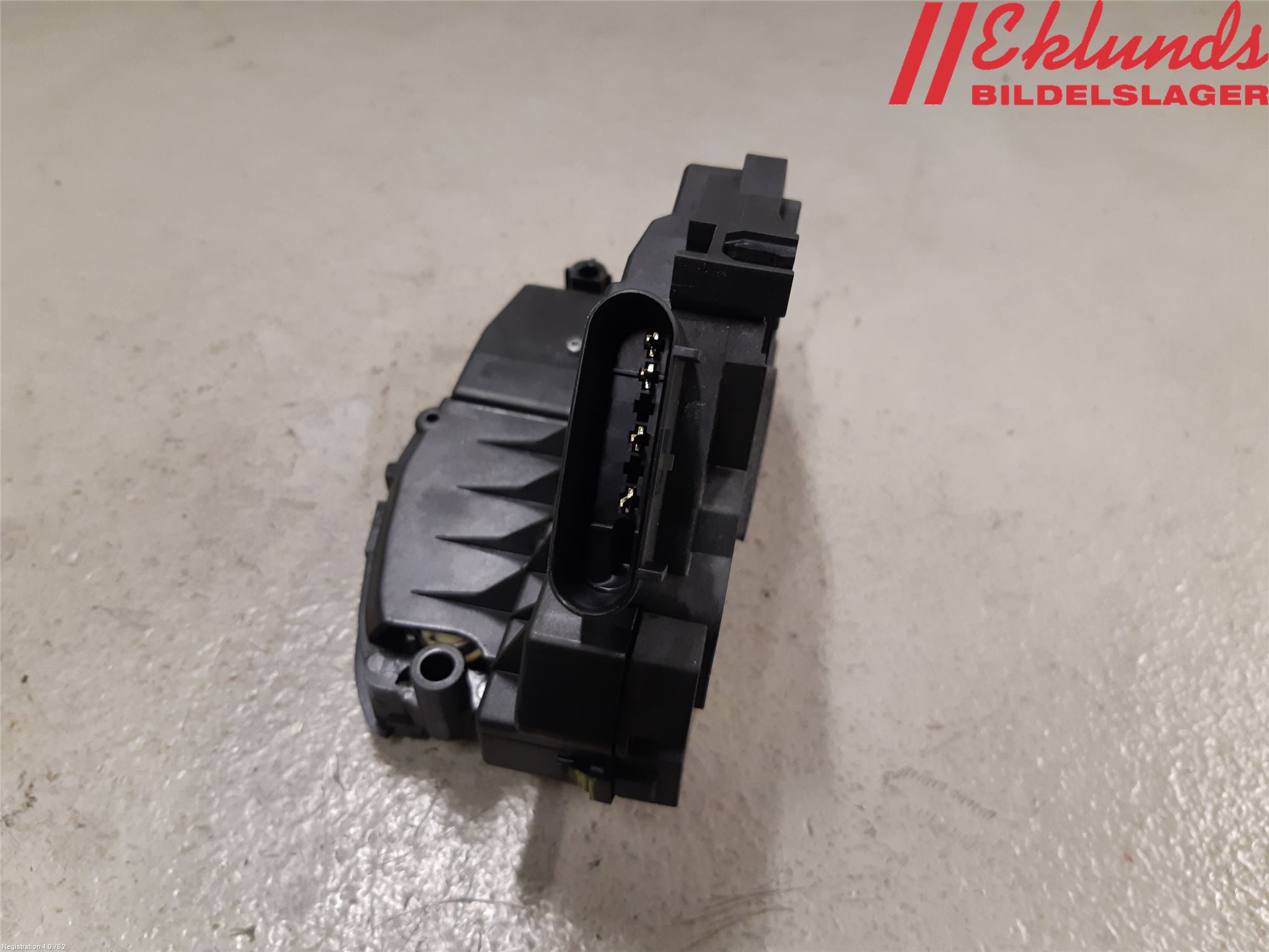 Ford KUGA 13-16 Låskista-Dörrlås