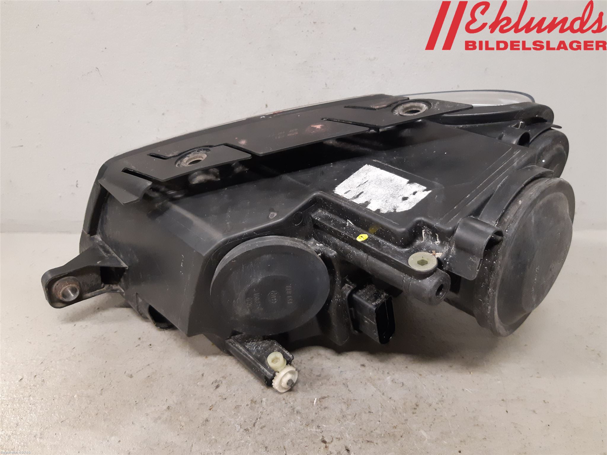 Volkswagen VW PASSAT 05-11 Strålkastare Höger