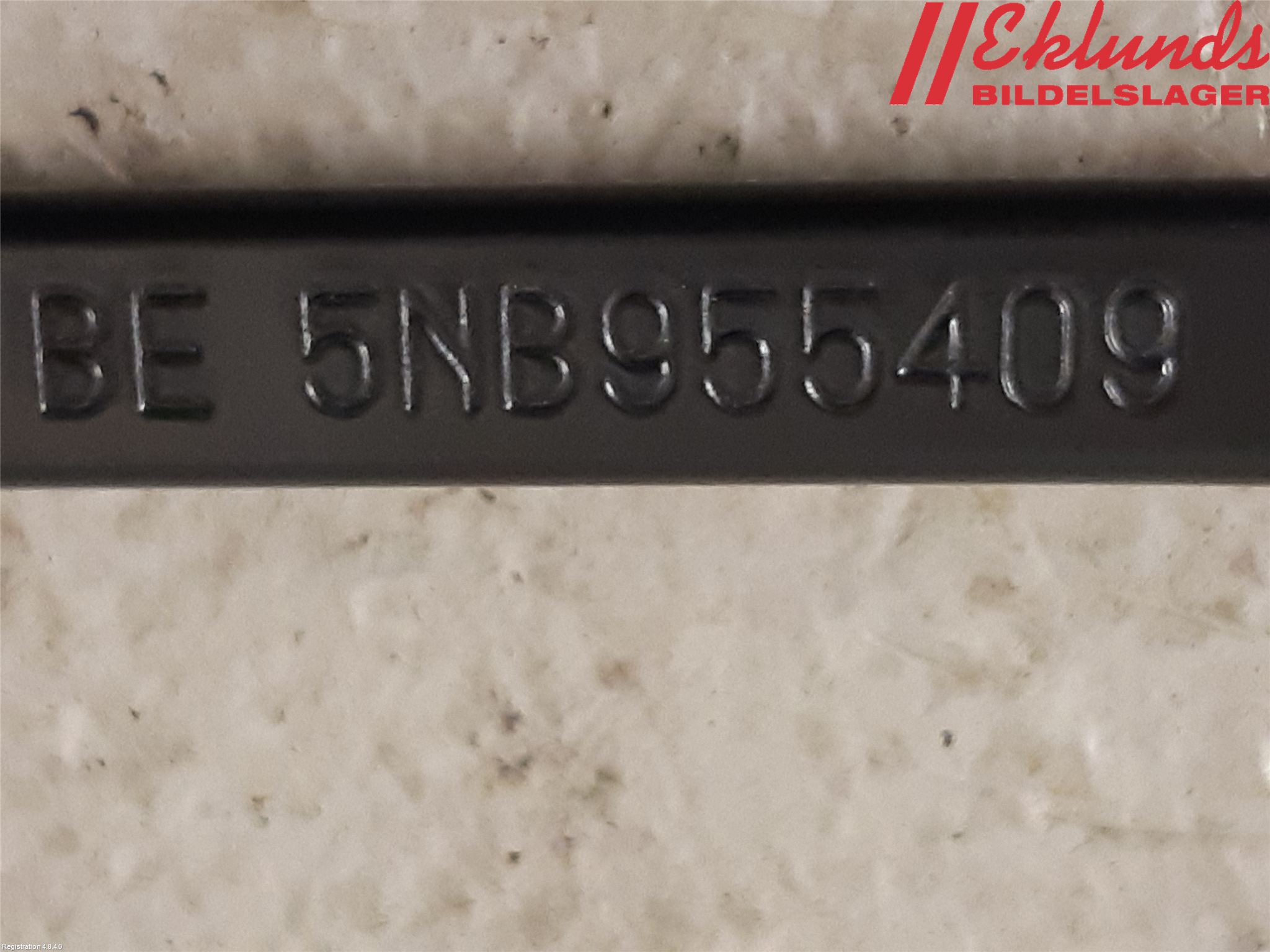 Volkswagen VW TIGUAN 16-24 Torkararm Armar Vindruta