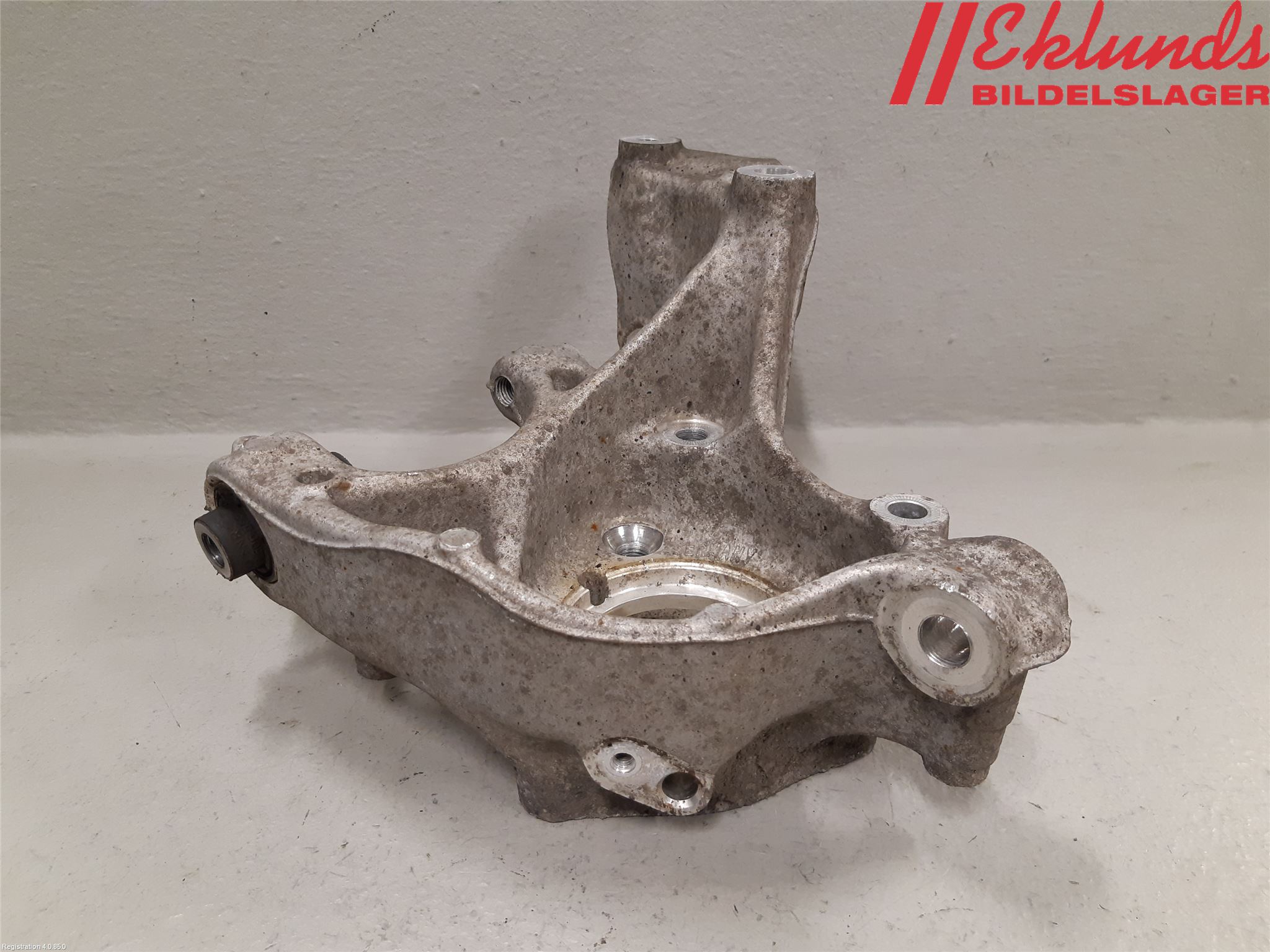Volkswagen VW PASSAT 15-19 Hjullagerhus-Spindel Hö B