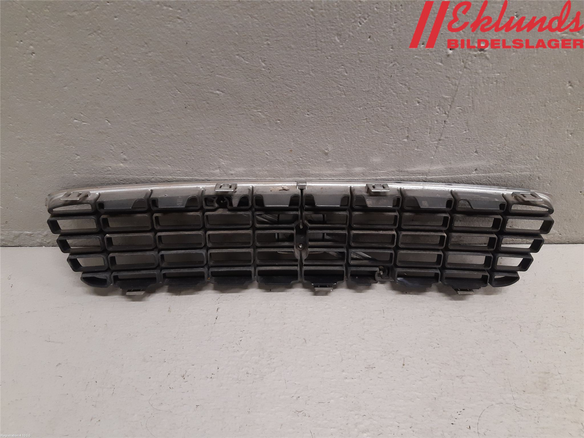 Volvo S60 01-04 Grill Komp