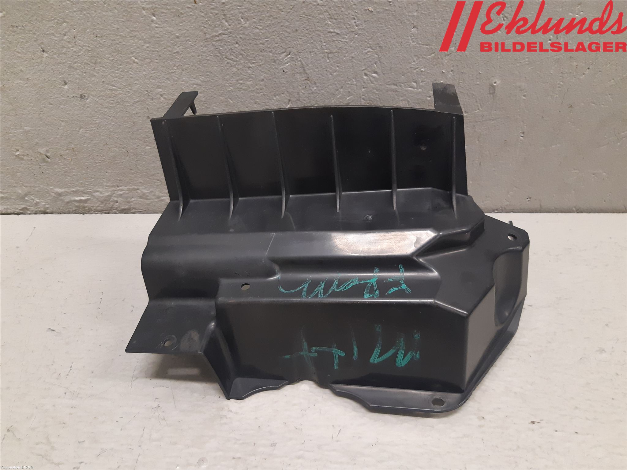 Renault CLIO III  09-12 Deflektor Plåt-Plast Kylning