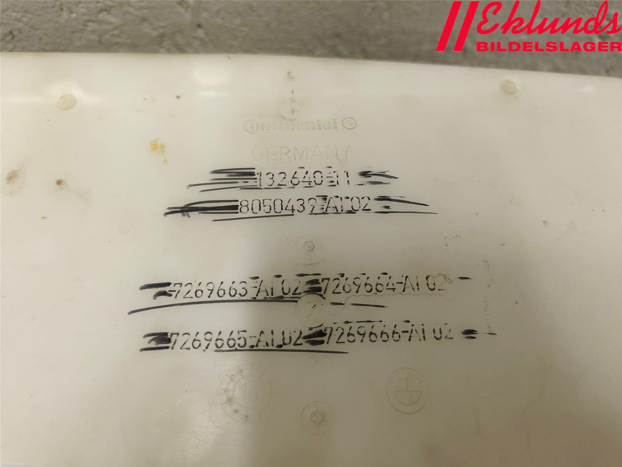 BMW 5 F10/F11/F18 09-17 Spolartank Vindruta