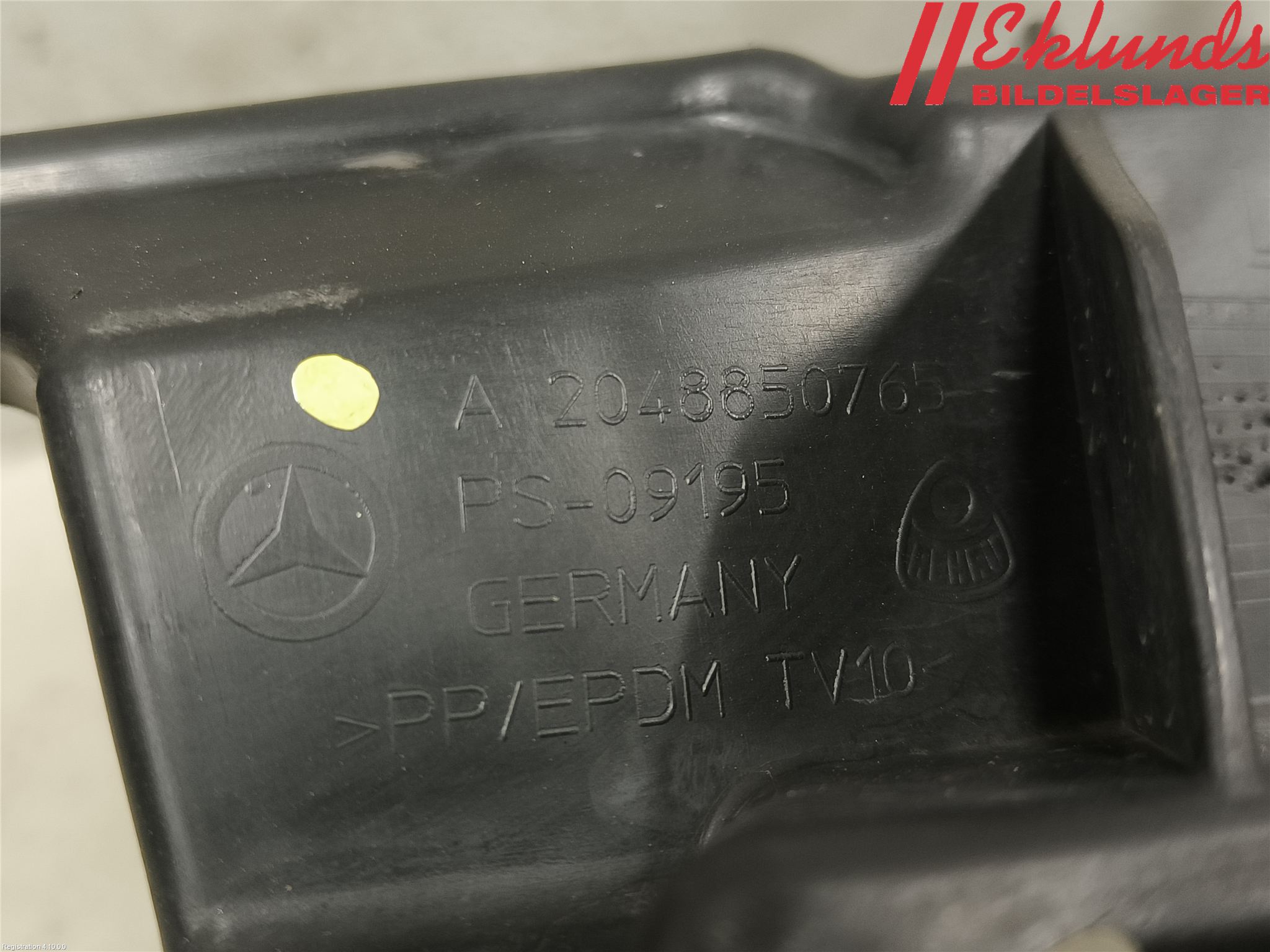 Mercedes-Benz MB C-KLASS (W204) 07-15 Stötfångarfäste Fram Vä