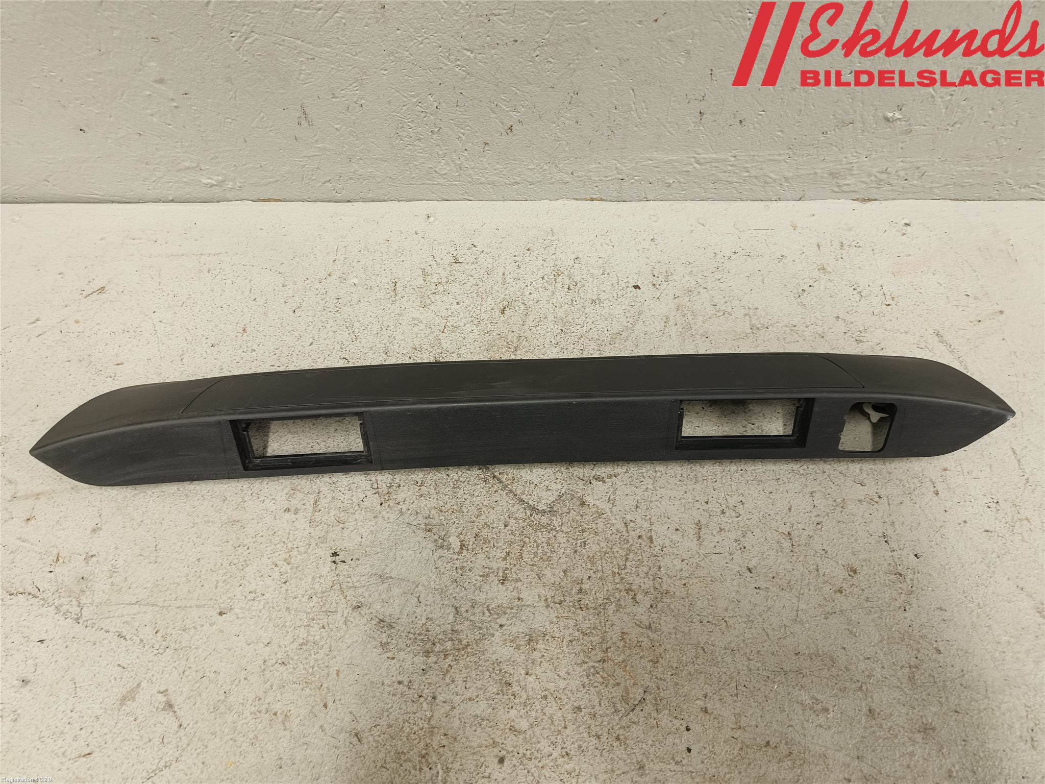 Nissan NV400 12-24 Skylt Belysning Fäste