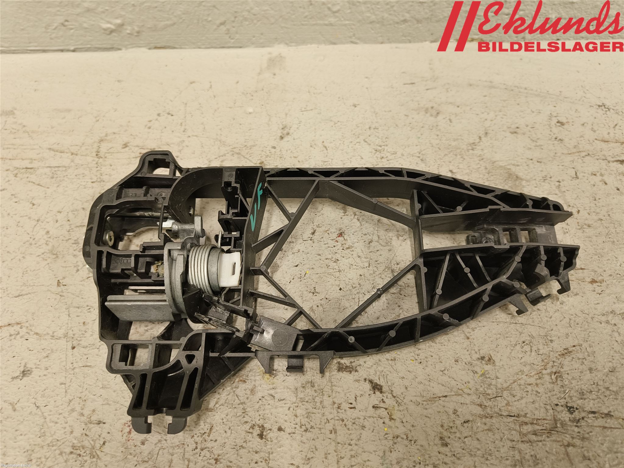 Audi A6 F2/C8 19- Dörrhandtag Yttre Vä