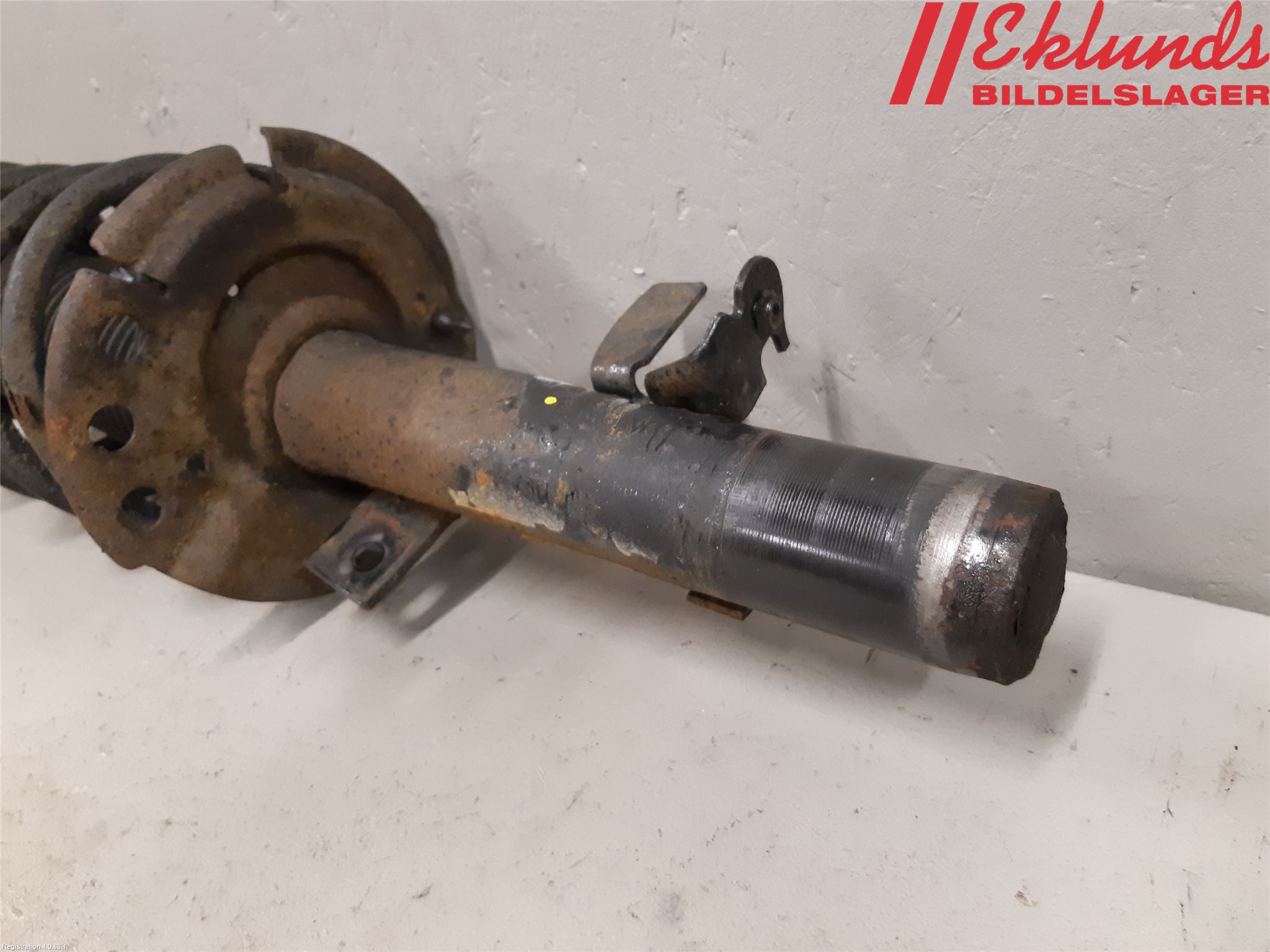 Ford FOCUS 15-18 Fjäderben Fram Höger