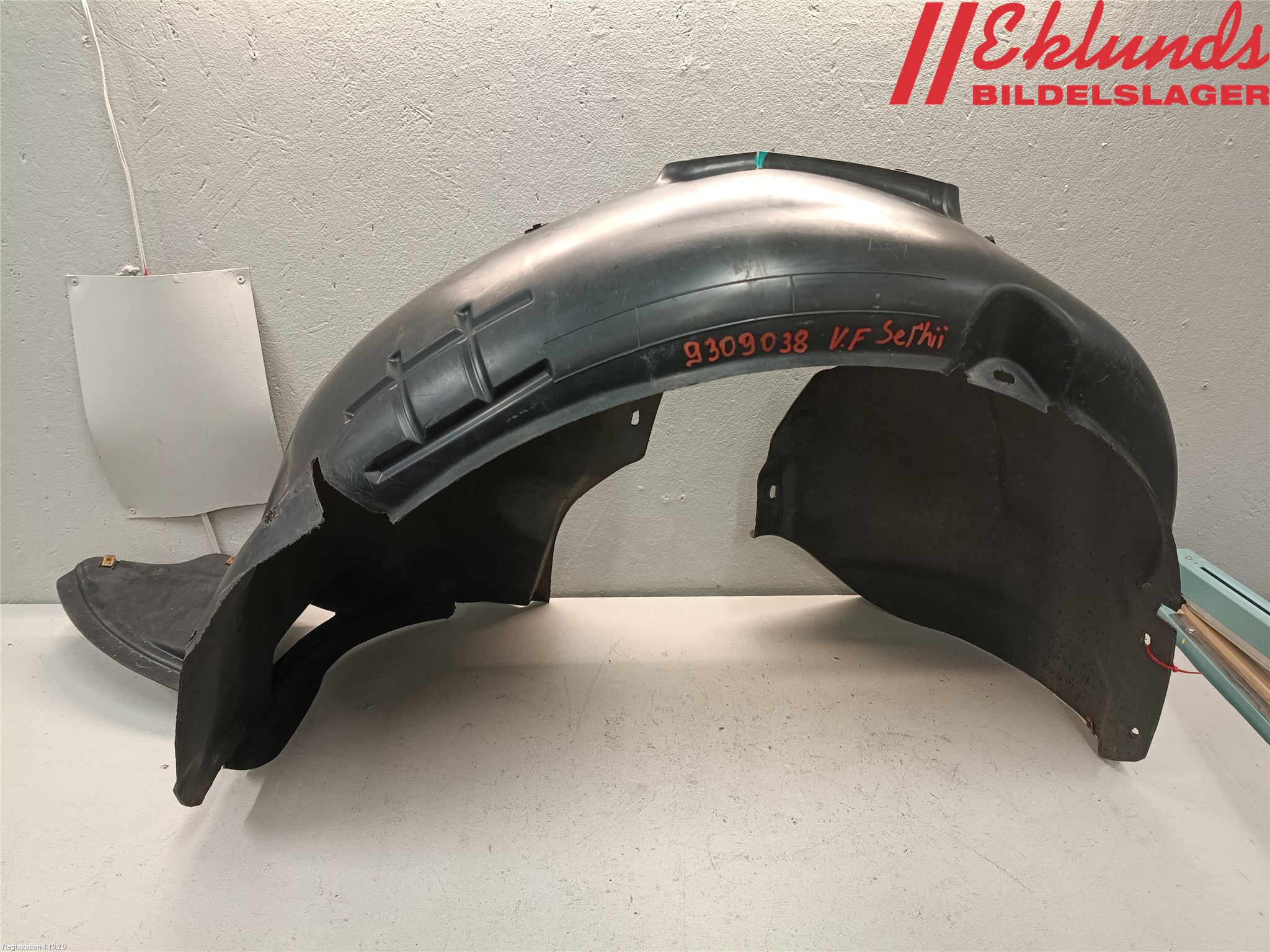 Volkswagen VW JETTA VI 11- Skärm Inner