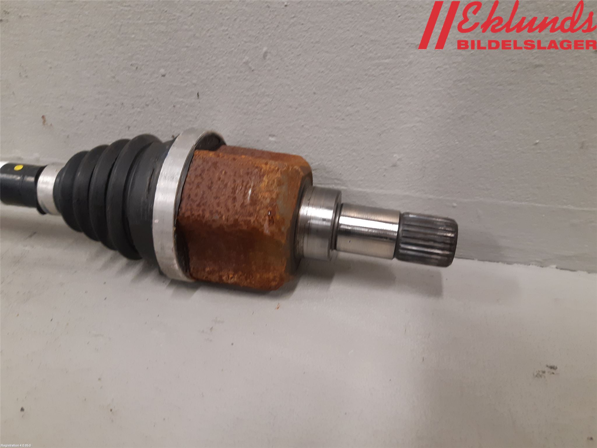 Peugeot PARTNER/E-PARTNER 19- Drivaxel Fram Vänster