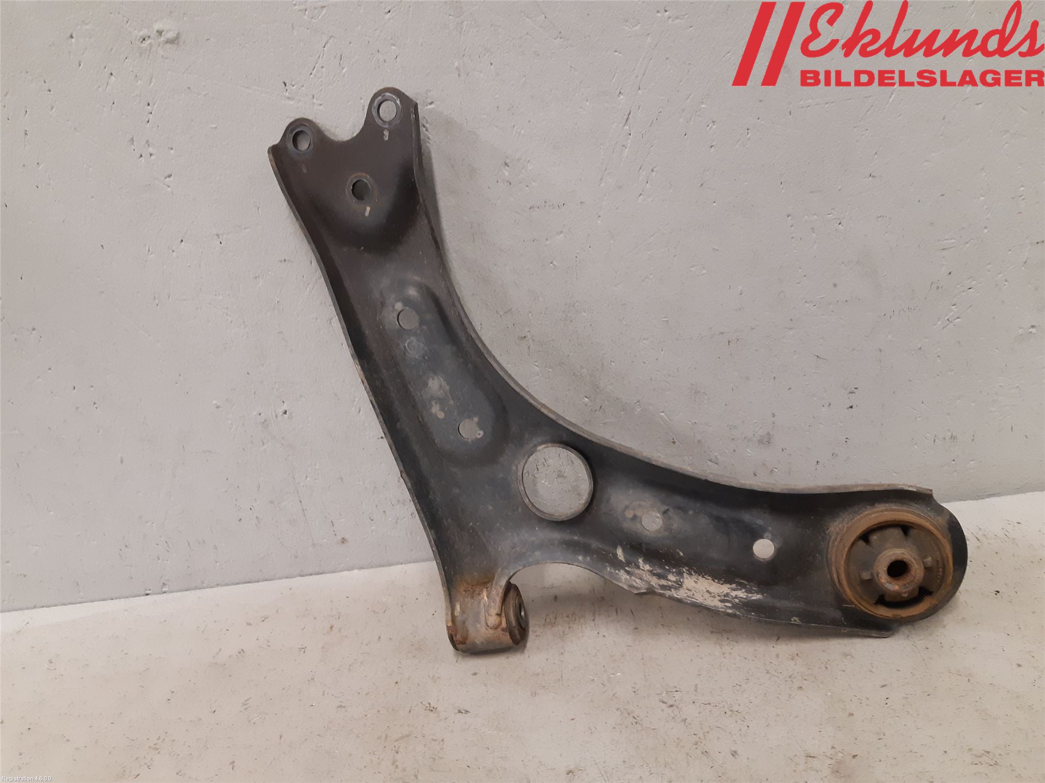 Kia CEED/CEED SW 19- Bärarm Fram Undre Vä