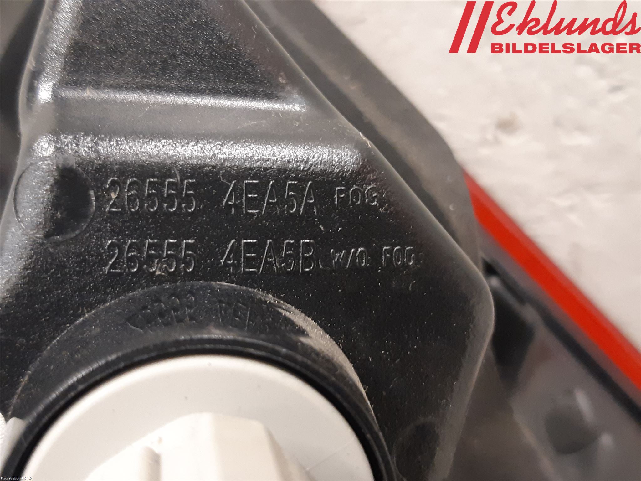 Nissan QASHQAI 14-17 Bakljus Lucka Vä