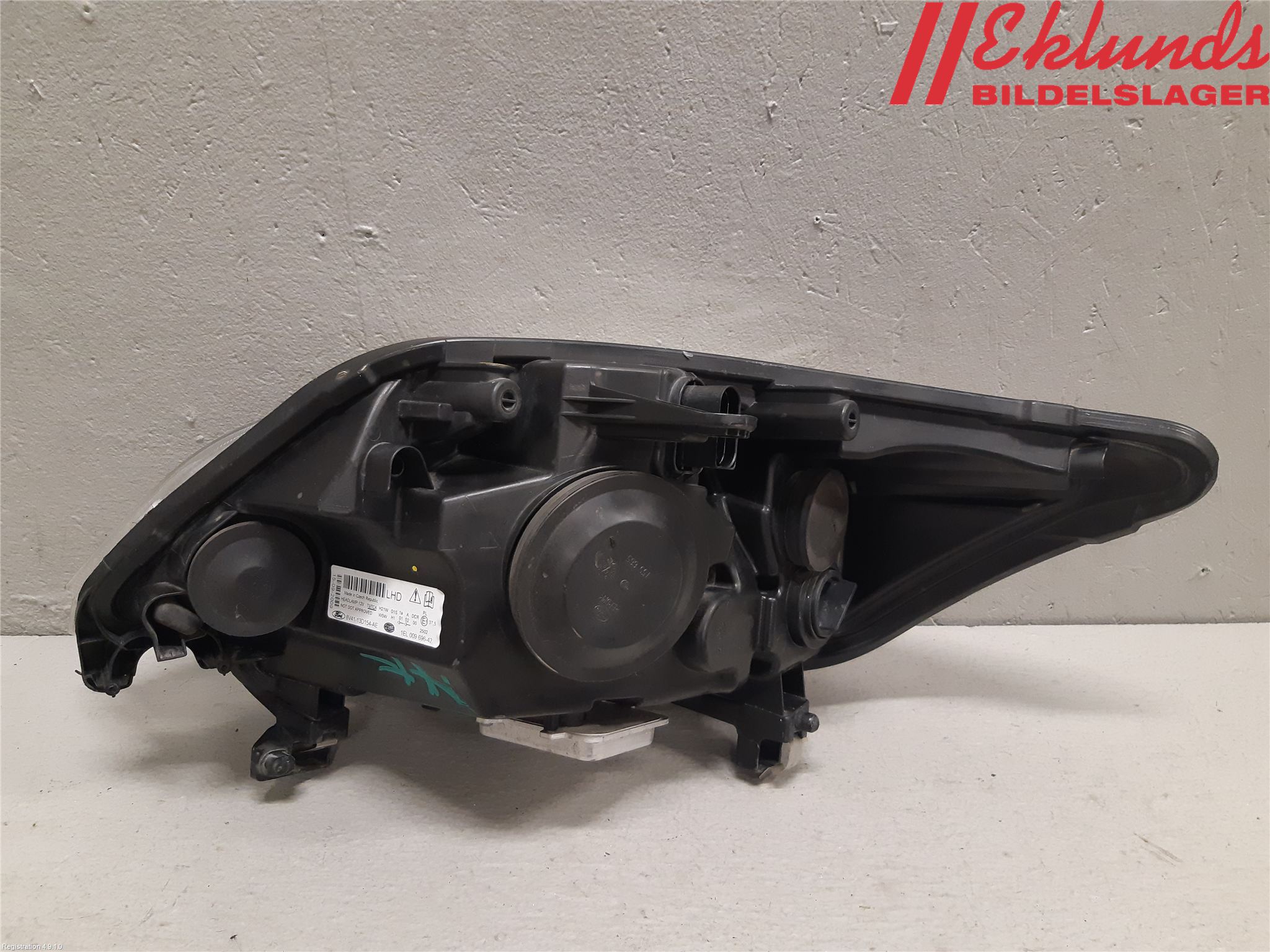 Ford KUGA 08-12 Strålkastare Höger