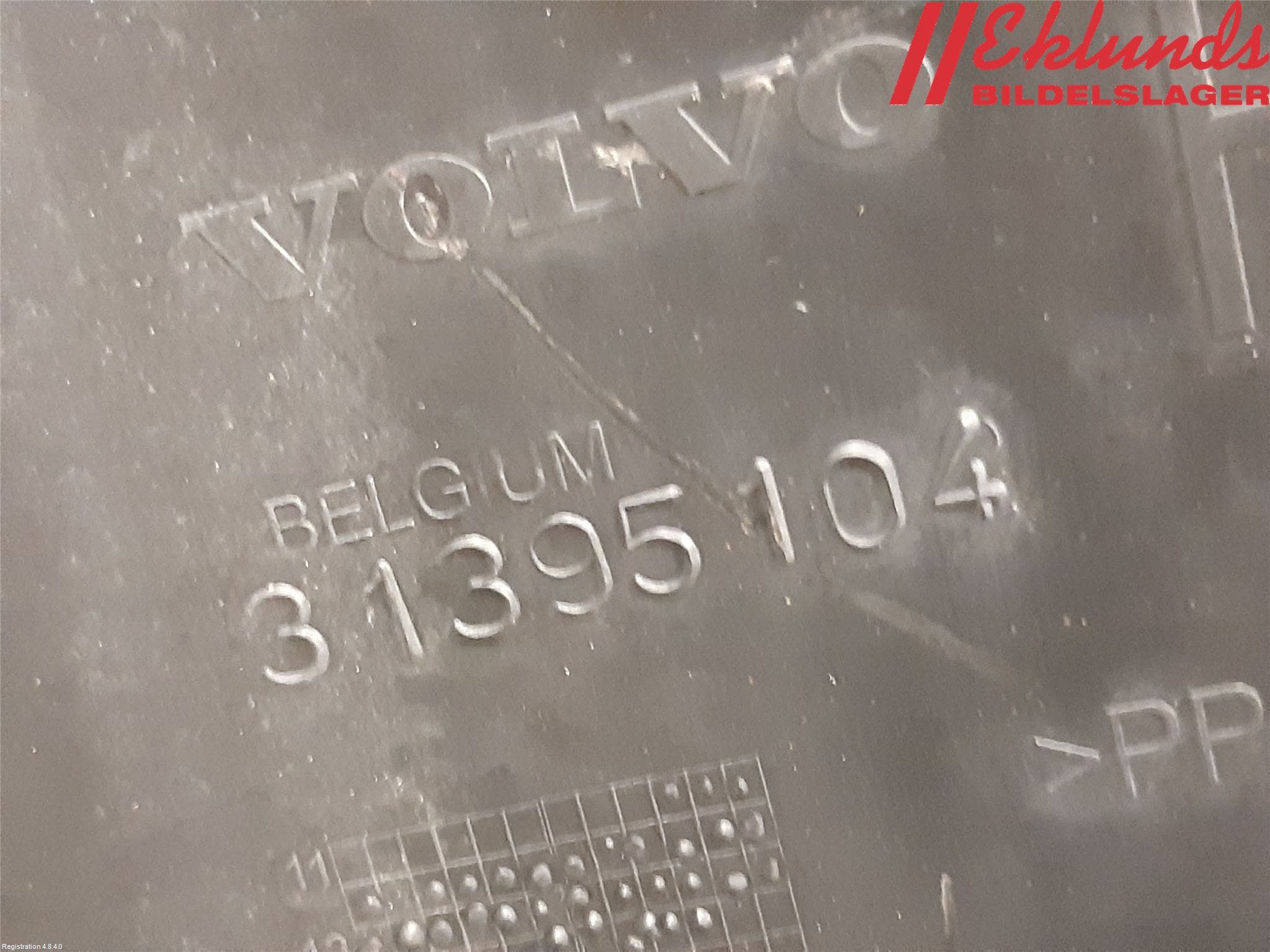 Volvo V40 12-19 Stötfångarfäste Bak Hö