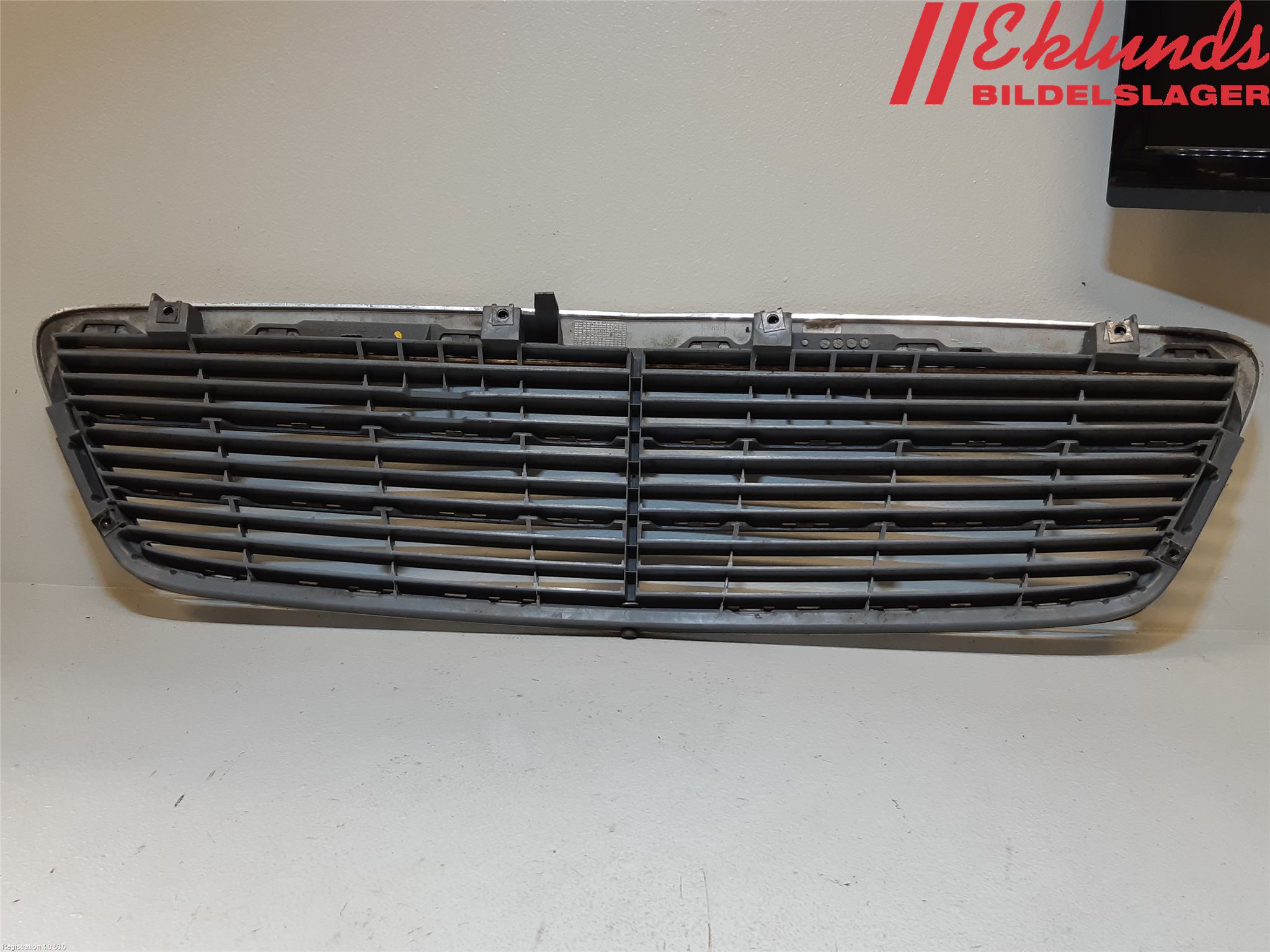Mercedes-Benz MB C (203) 00-07 Grill Komp