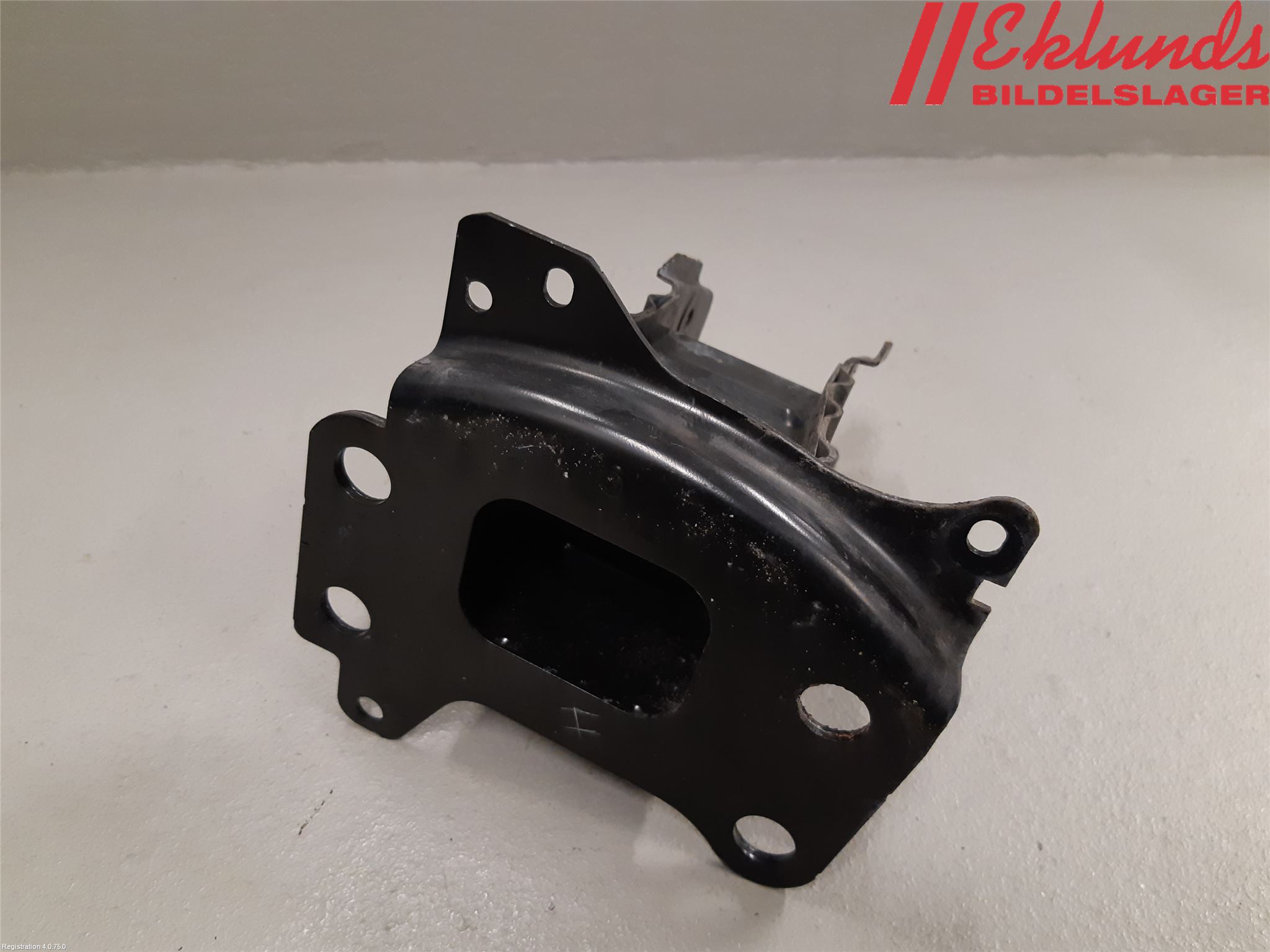 Audi A3/S3 05-13 Stötfångarbärjärn Fram