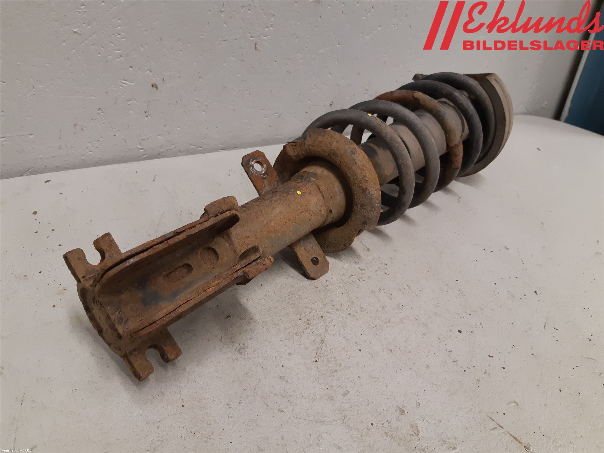 Opel VIVARO 01-14 Fjäderben Fram Höger