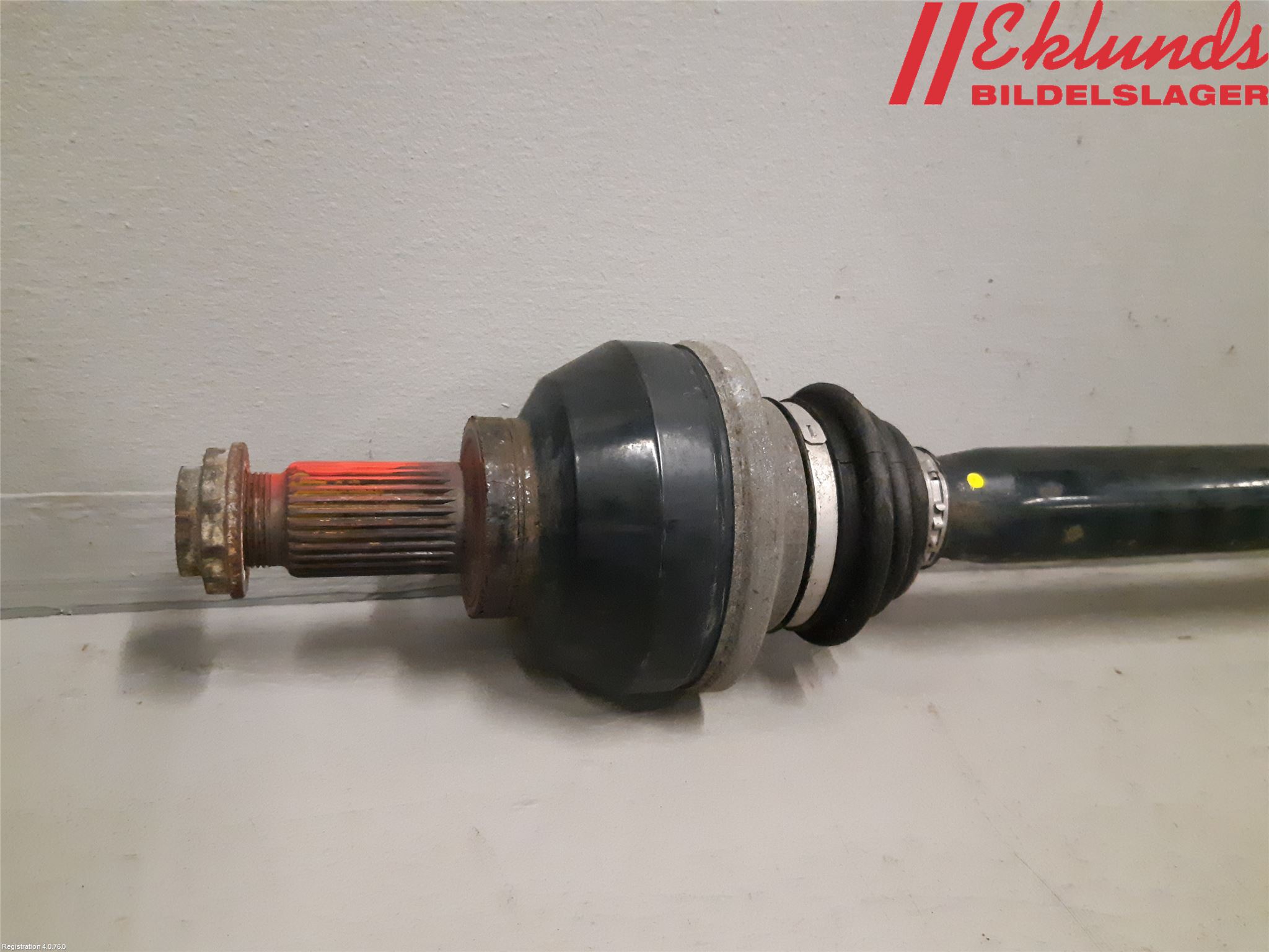 BMW 6 E63/64    02-10 Drivaxel Bak Vänster