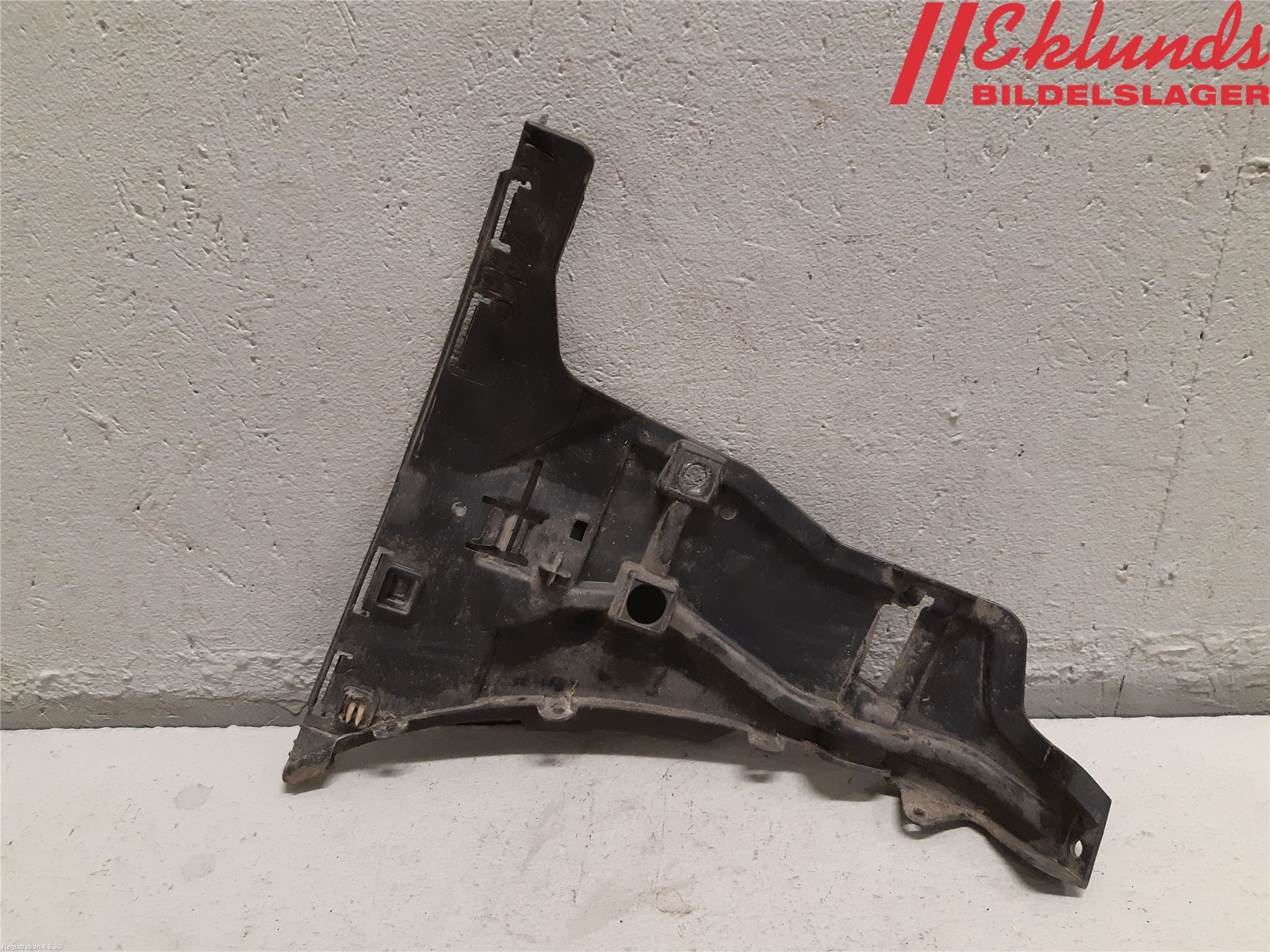 Volvo S60 05-10 Stötfångarfäste Fram Vä