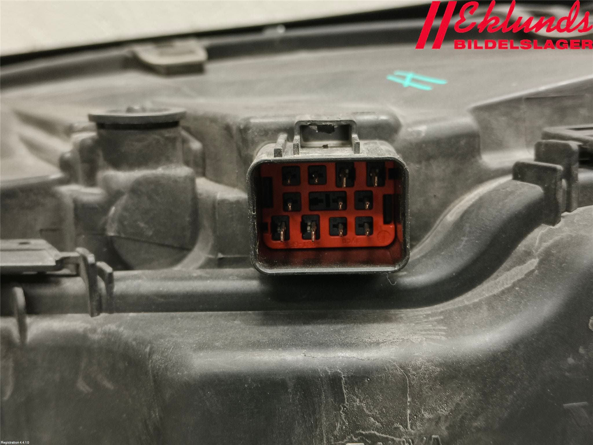 Volvo V70 08-13 Strålkastare Höger