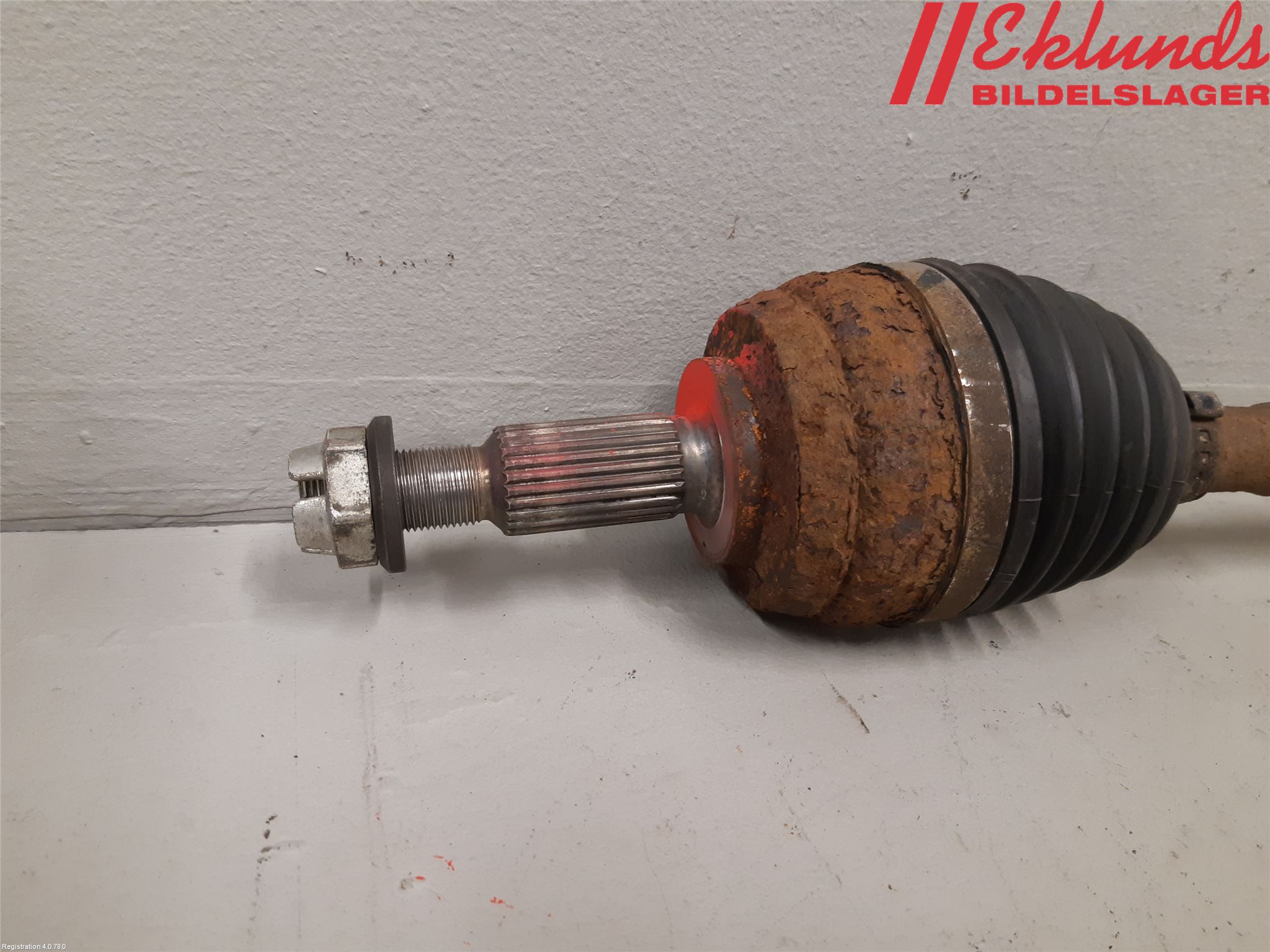 Dacia DUSTER 10-17 Drivaxel Fram Vänster