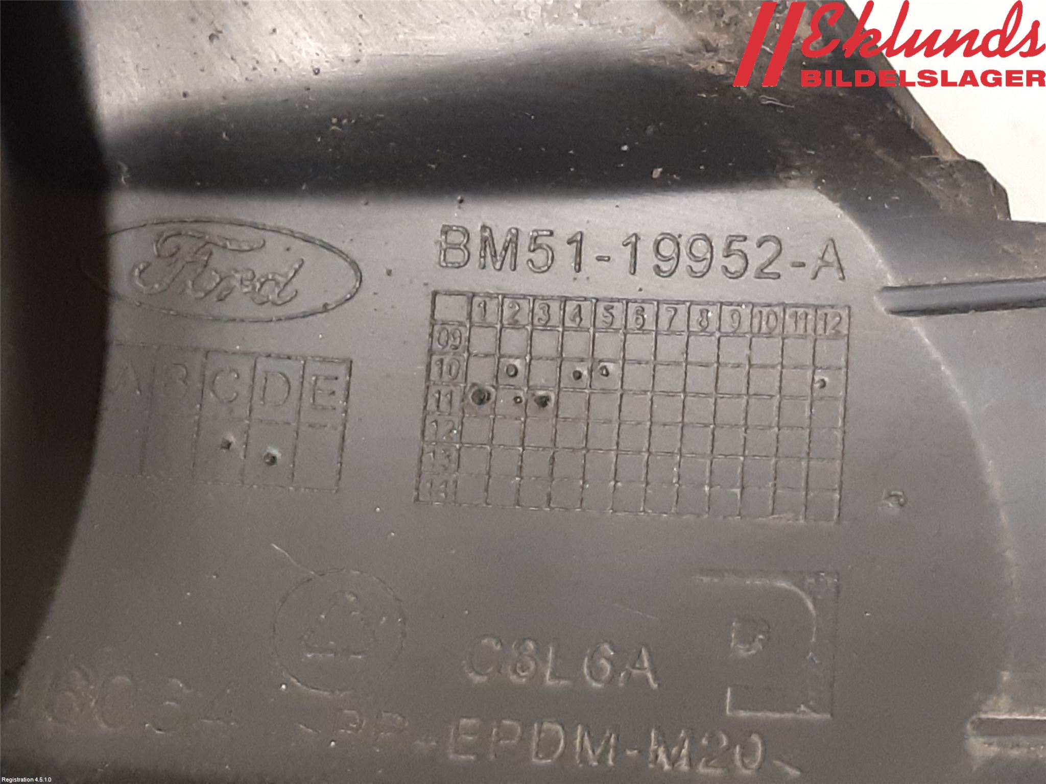 Ford FOCUS 11-14 Dimljussarg Fram