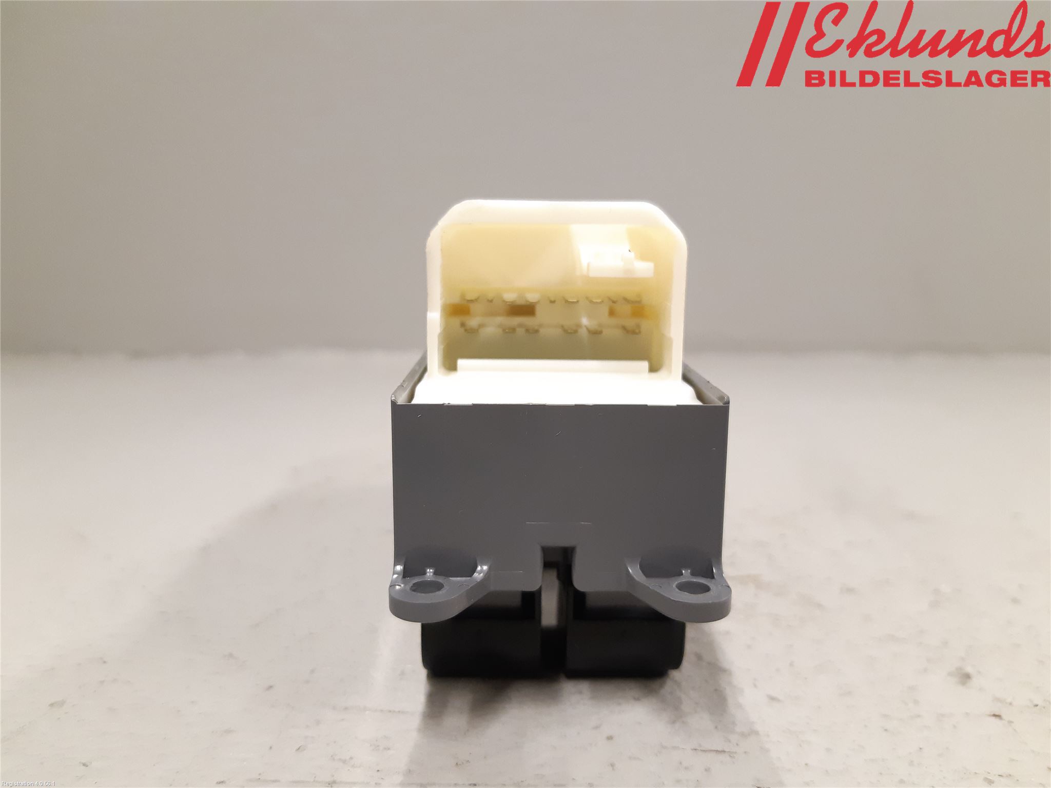 Toyota RAV4 13-18 Strömställare Elhiss