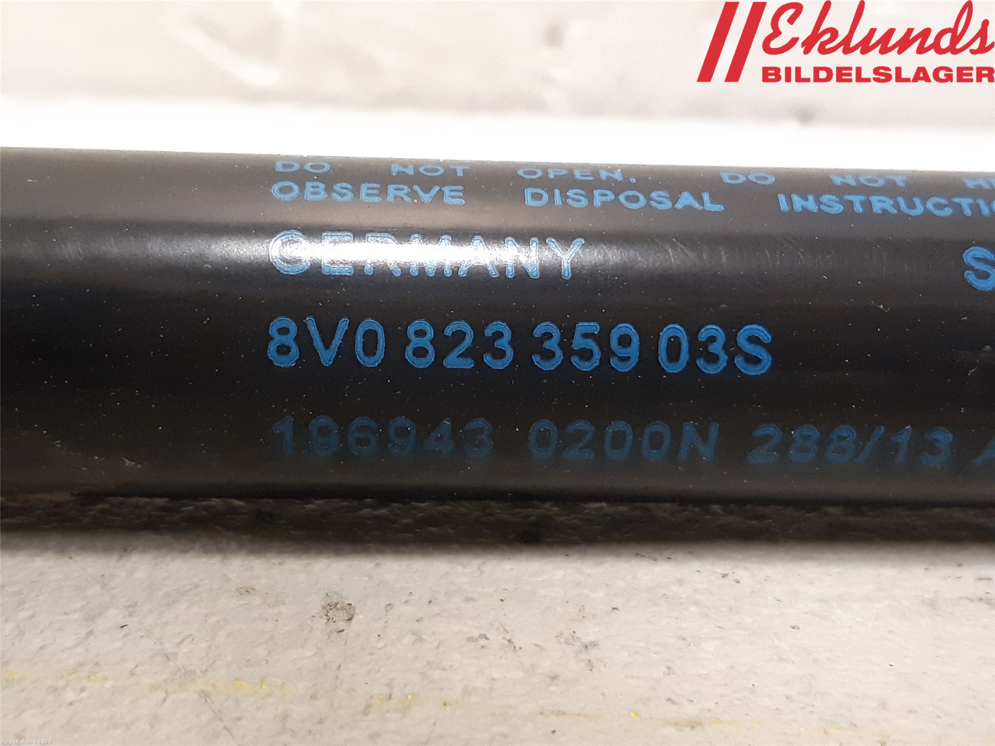 Audi A3/S3 05-13 Gasfjäder Motorhuv