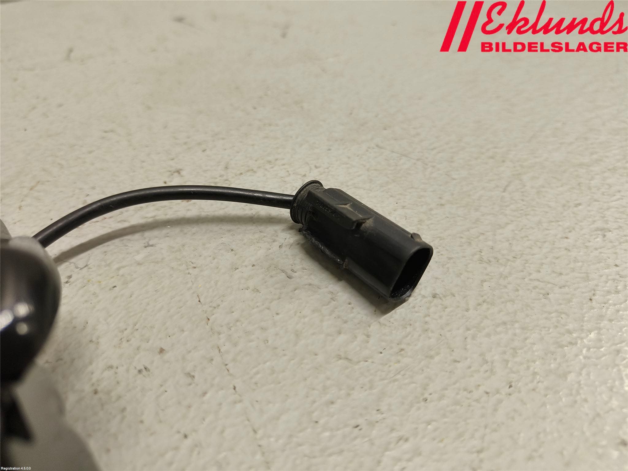 BMW 3 F30/F31/F80 12-19 Huvlås