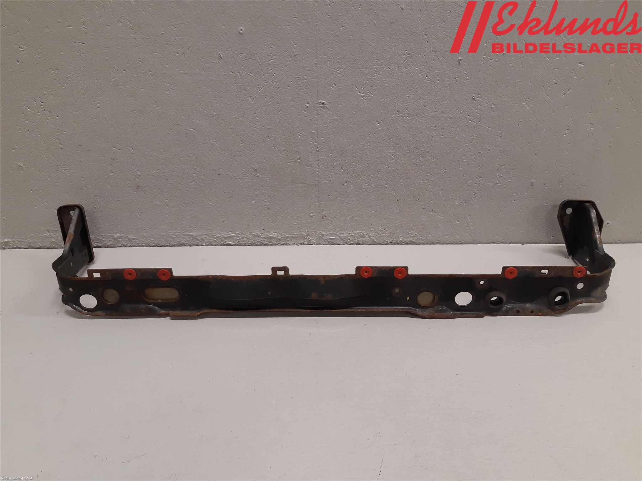 Ford FOCUS 15-18 Kylarfäste-Ram-Balk