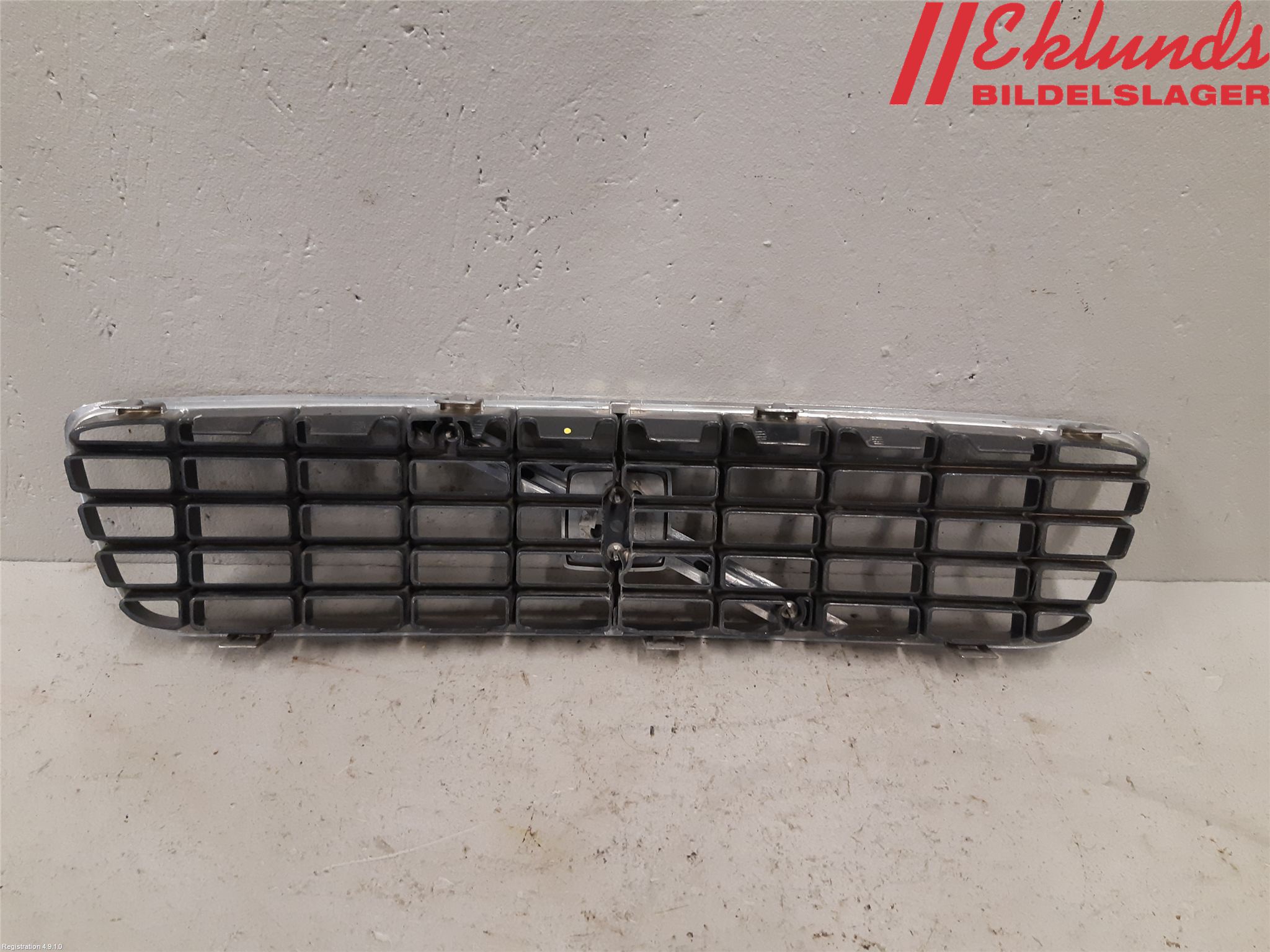 Volvo S60 01-04 Grill Komp
