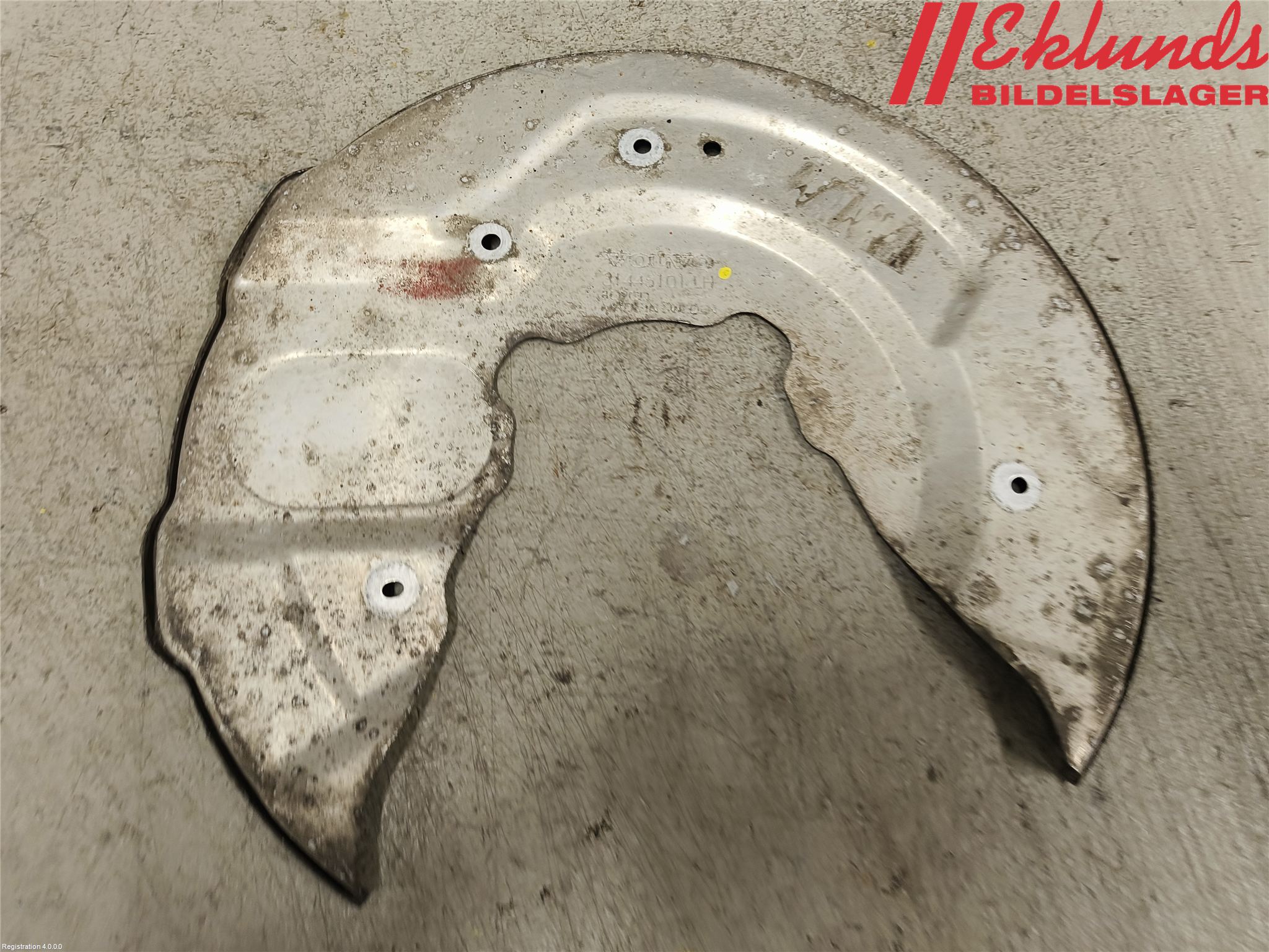 Volvo V90 17->> Bromssköld Fram