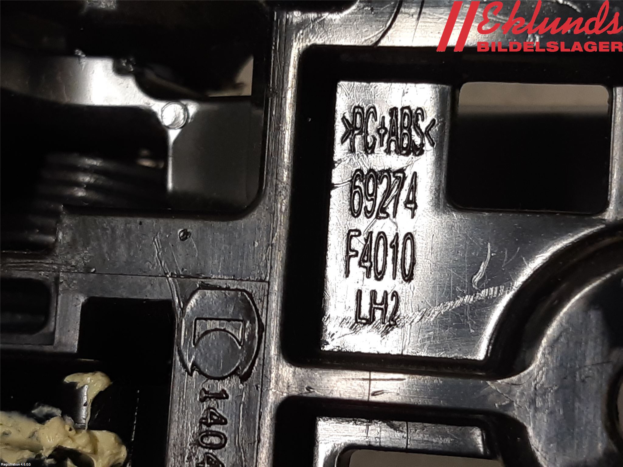 Toyota C-HR 16-23 Dörrhandtag Inre Vä