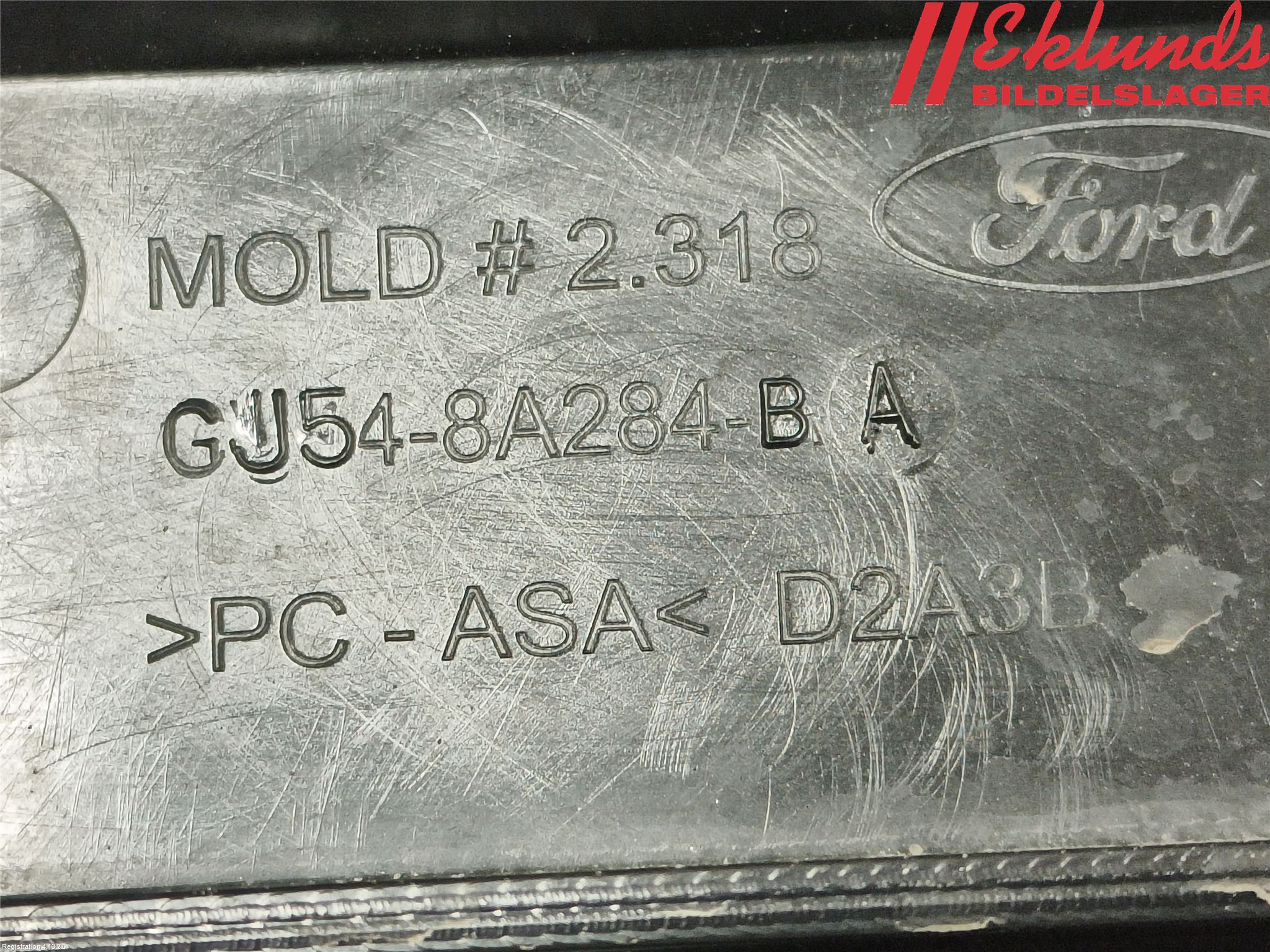 Ford KUGA 13-16 Stötfångardel Fram Mitt
