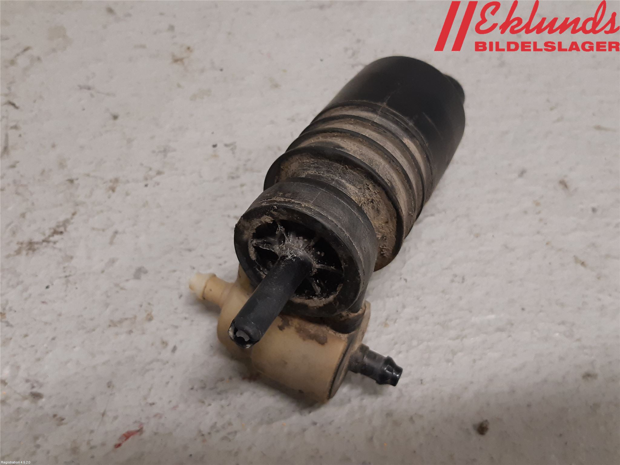 Volkswagen VW CADDY 11-15 Spolarpump Vindruta