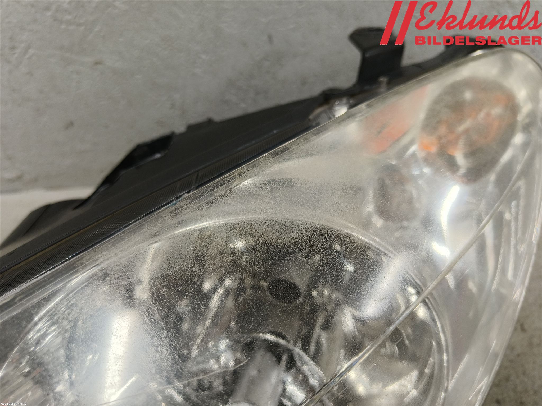 Peugeot 307     01-05 Strålkastare Vänster