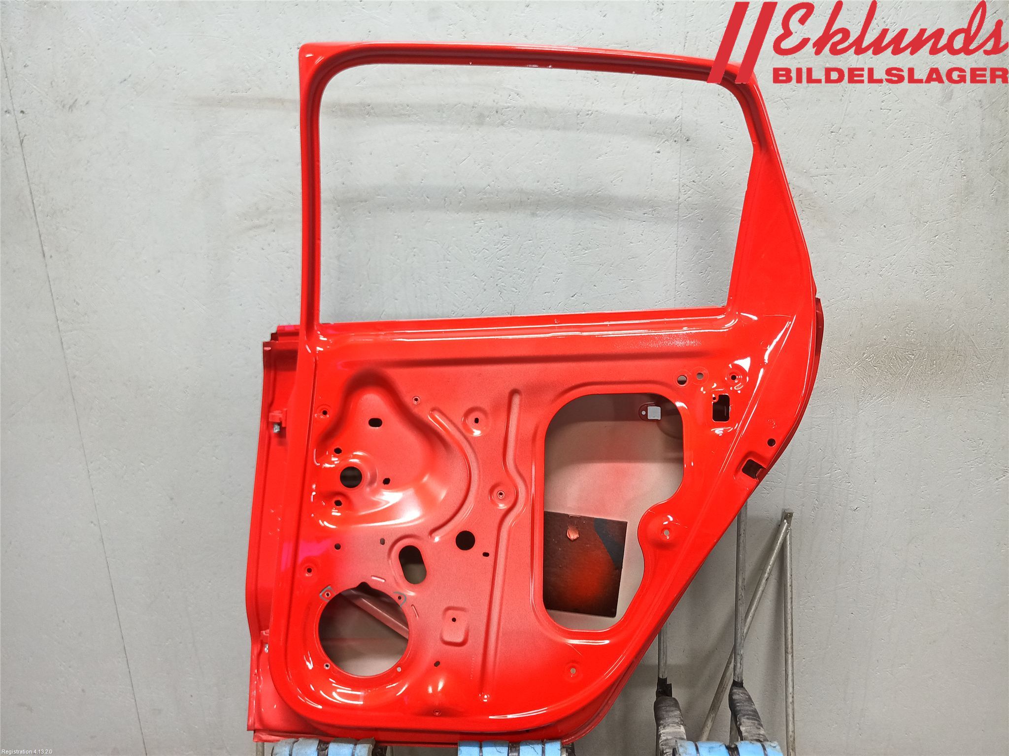 Volkswagen VW POLO 10-17 Dörr Bak Höger