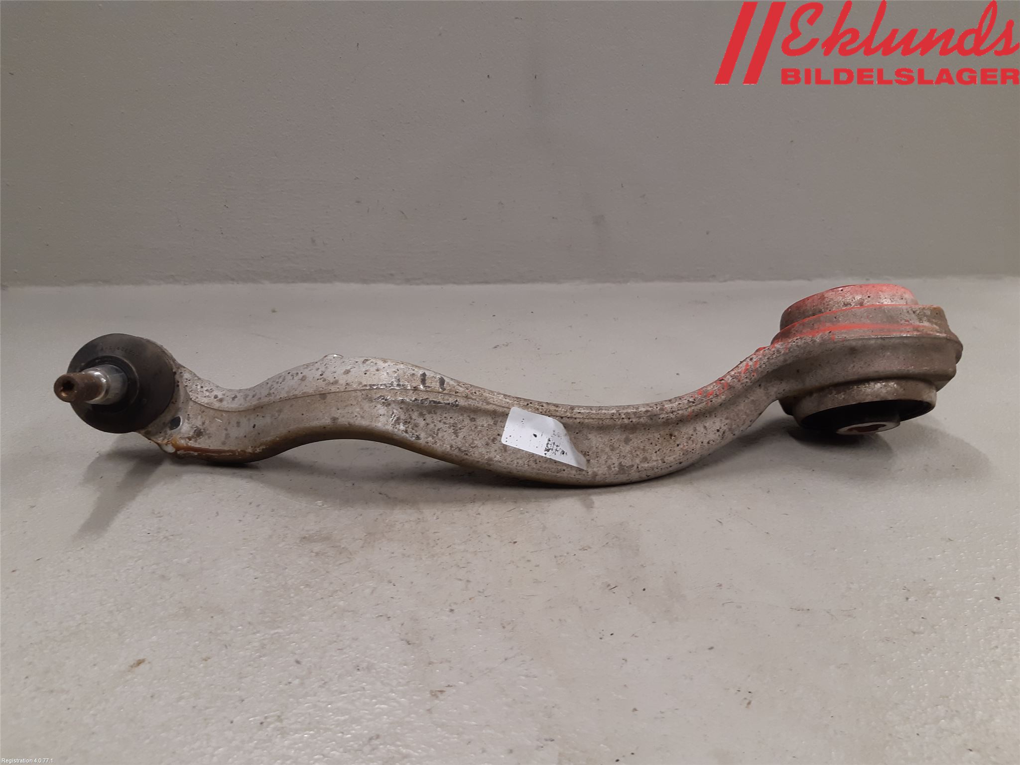 Mercedes-Benz MB E-KLASS (W212) 09-16 Bärarm Fram Undre Vä