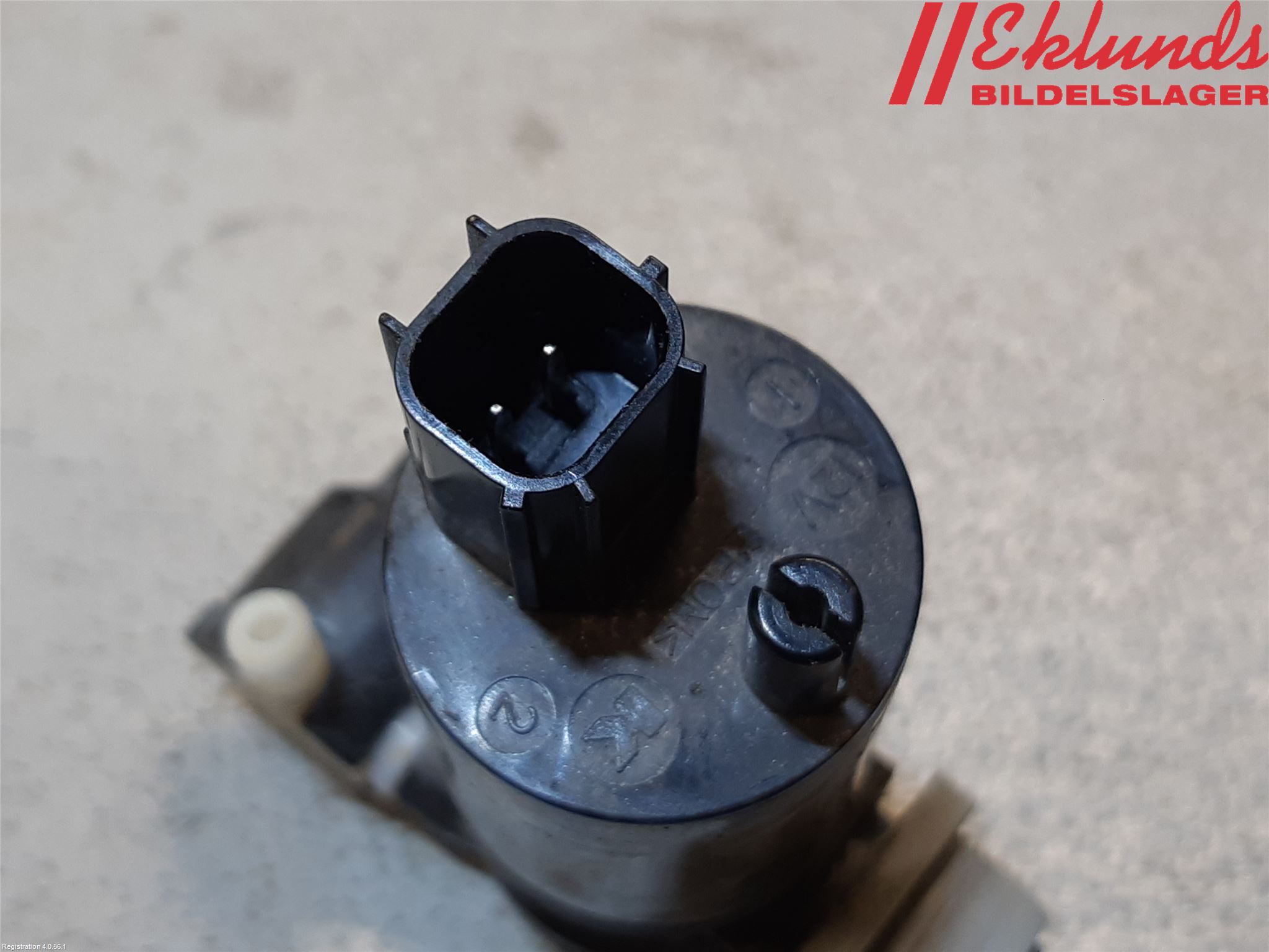 Volvo V40 12-19 Spolarpump Vindruta