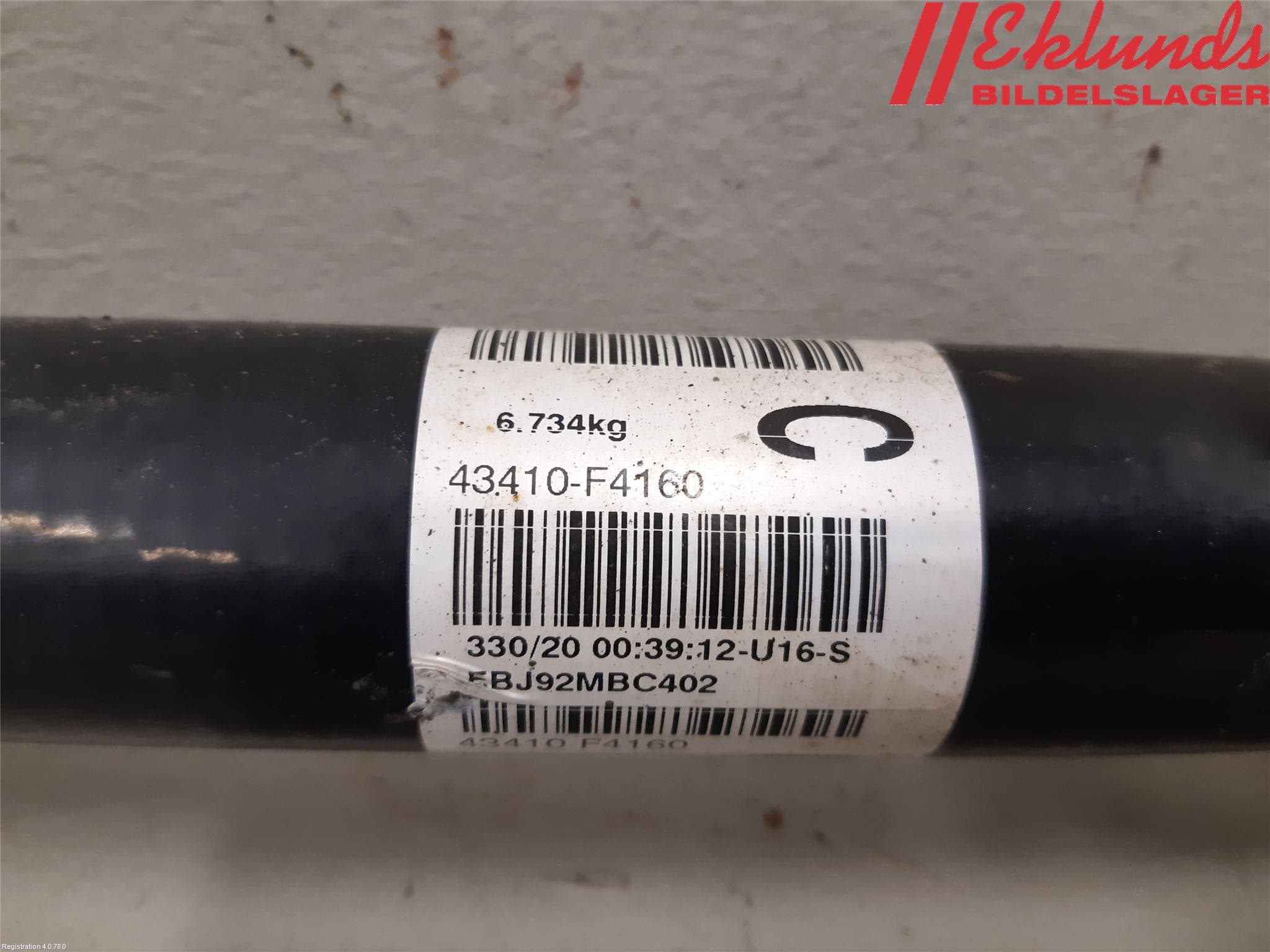 Toyota C-HR 16-23 Drivaxel Fram Höger