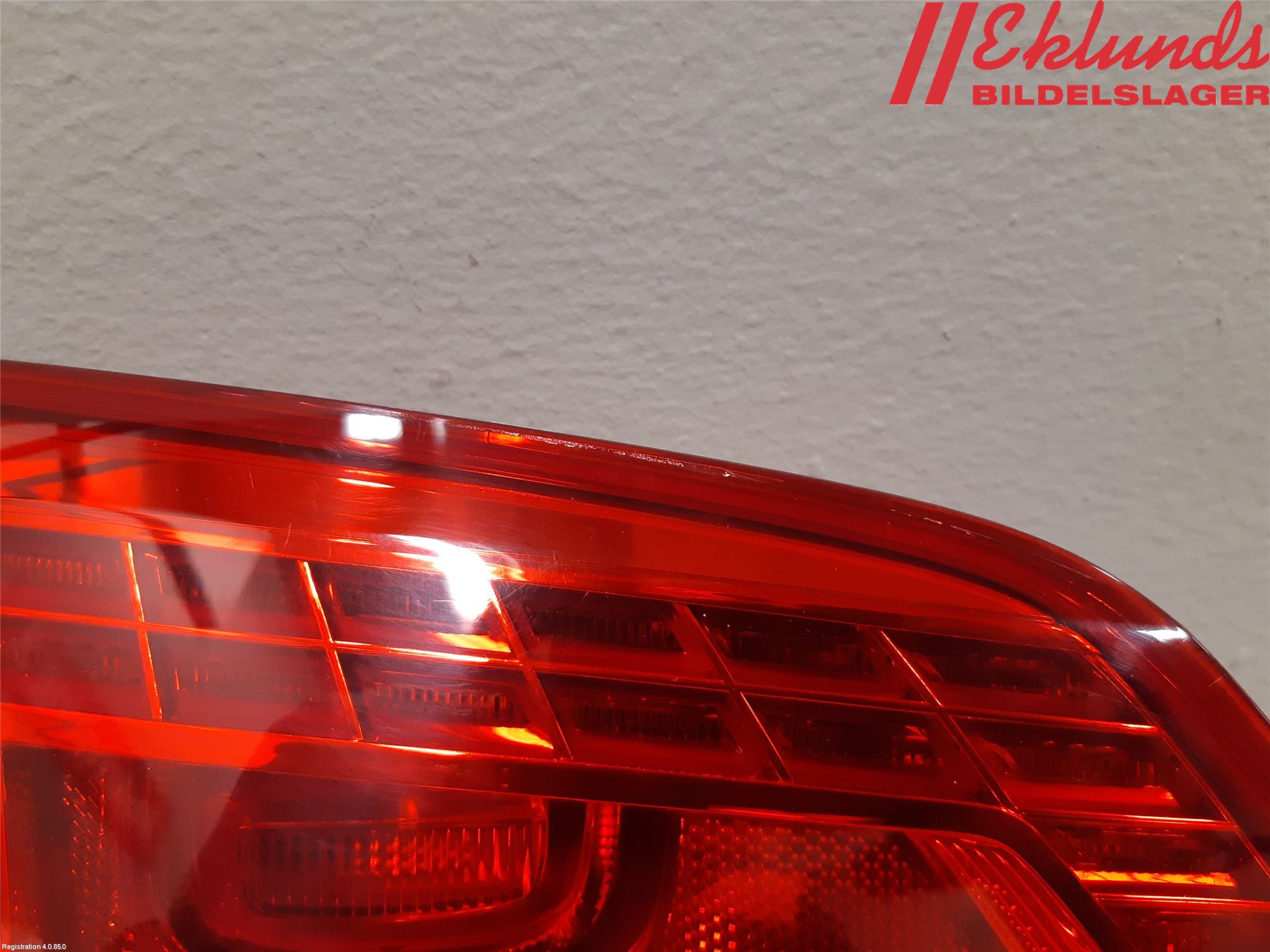 Volkswagen VW PASSAT 11-14 Bakljus Lucka Vä